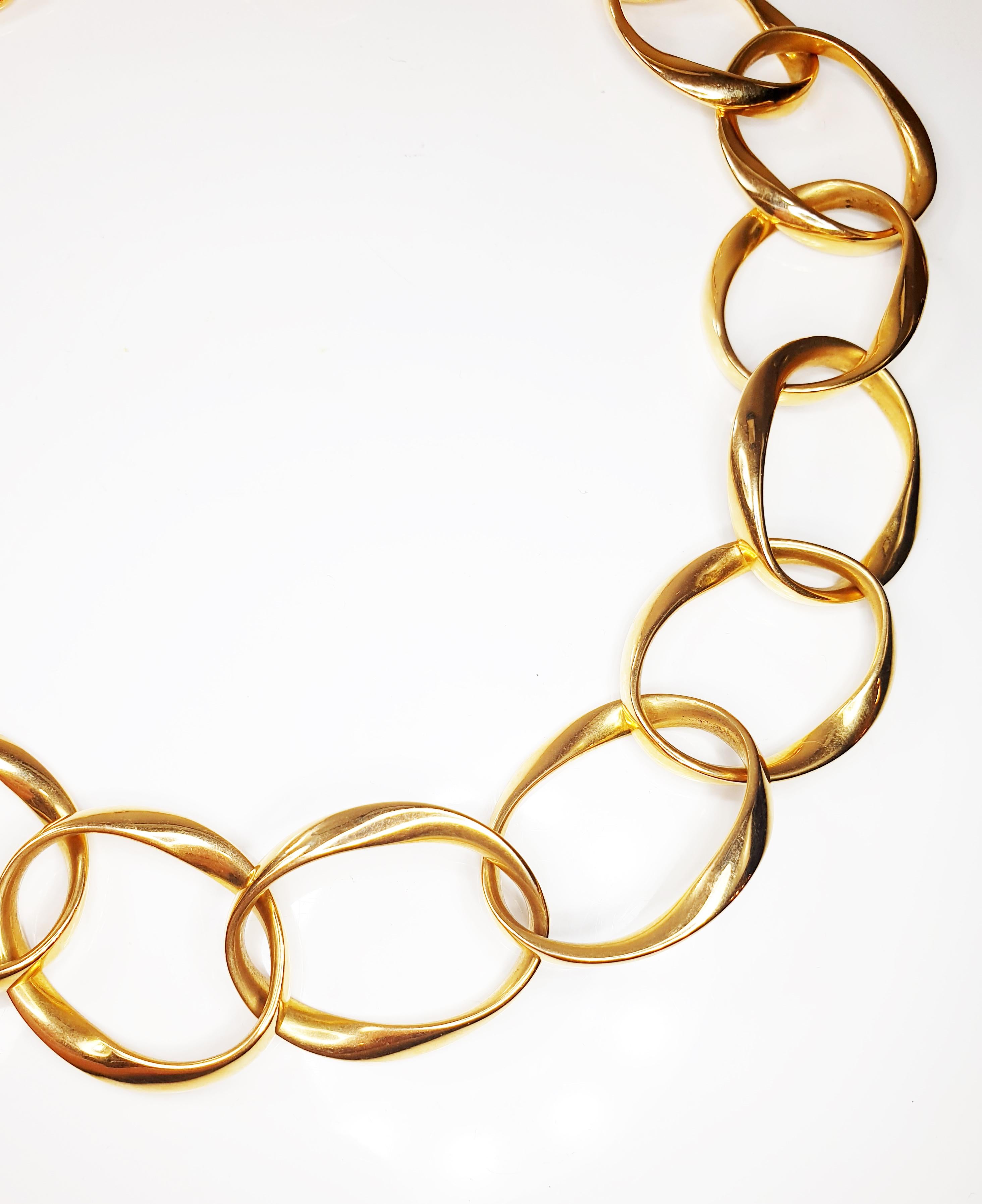 Mattioli Chips Necklace in 18k Rose Gold 
Chips Jewels inspired by the sinuous movements of nature the collection evokes the ancient Italian goldsmith’s craftsmanship and includes chokers, bracelets and rings handcrafted to create an elegant wavy