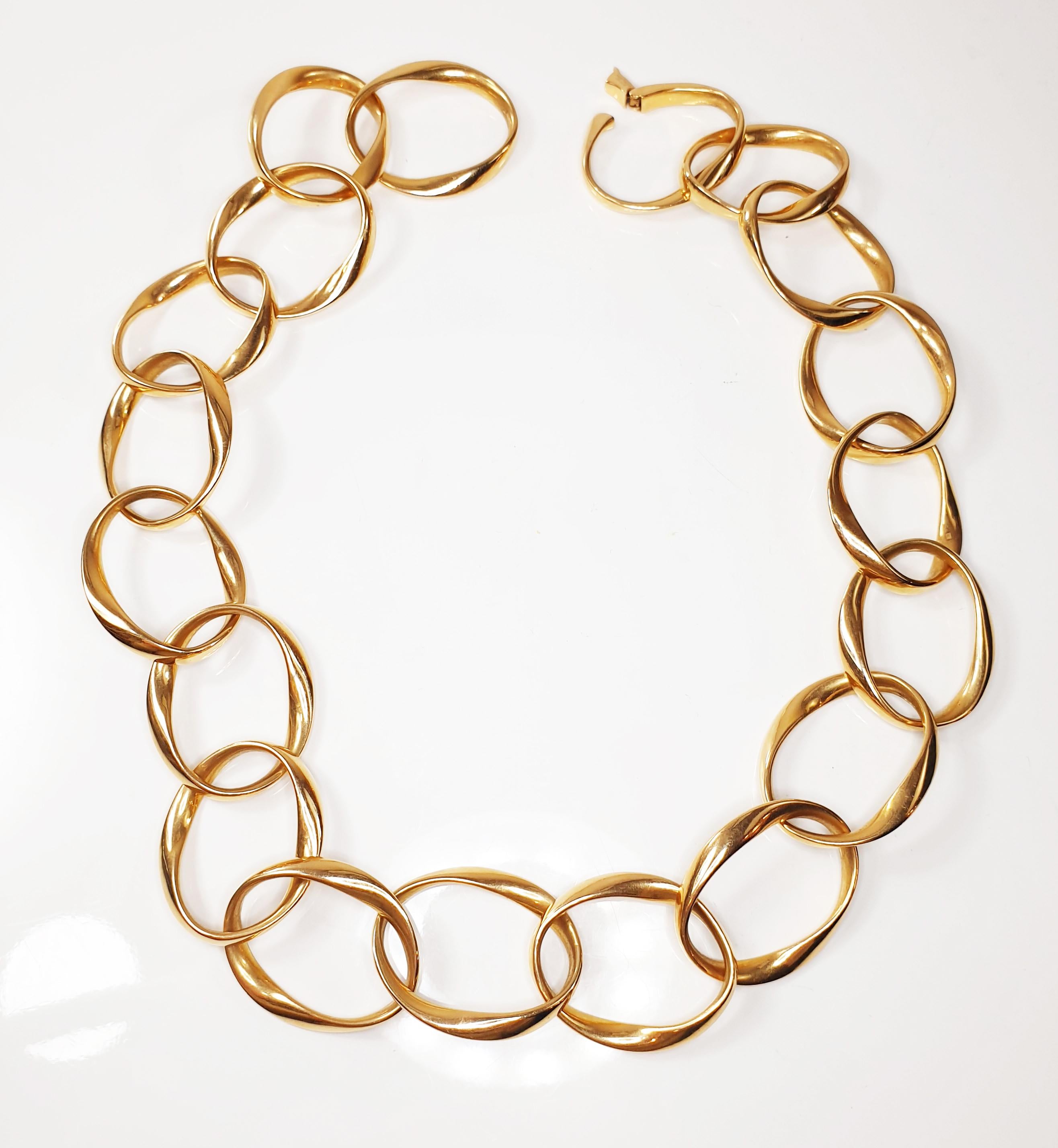 Contemporary Mattioli Chips Necklace in 18 Karat Rose Gold For Sale