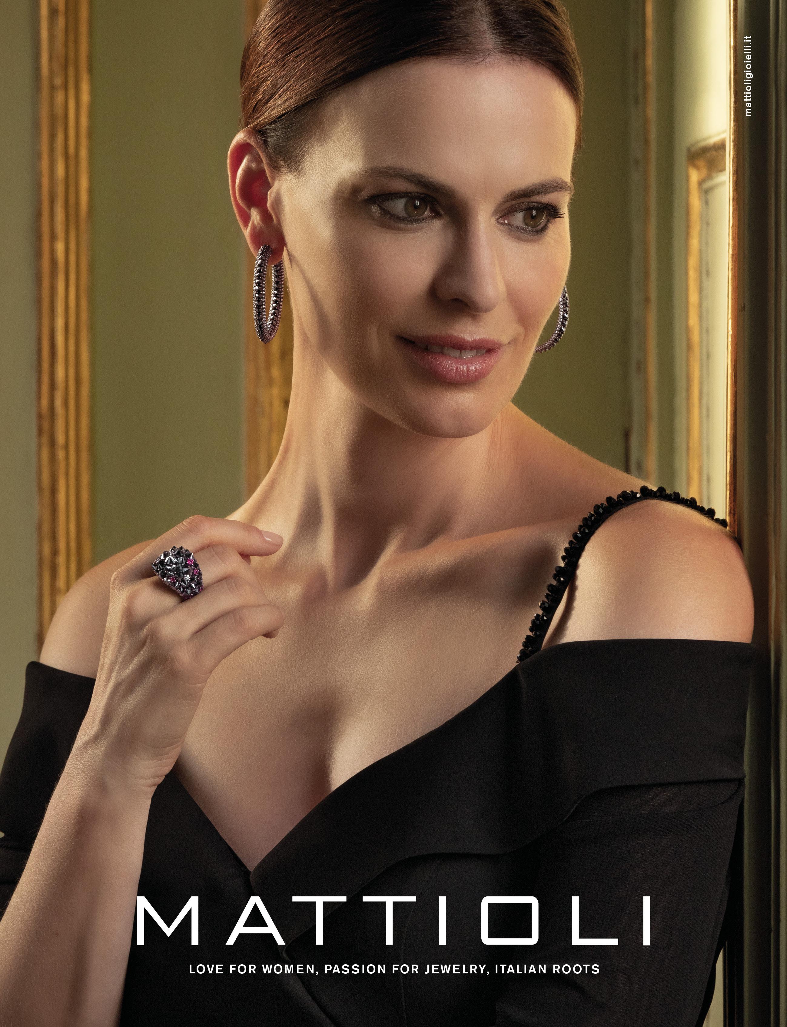 Brilliant Cut Mattioli Eve_r Mono Earring 18 Karat in Rose Gold and White Diamond 'right' For Sale