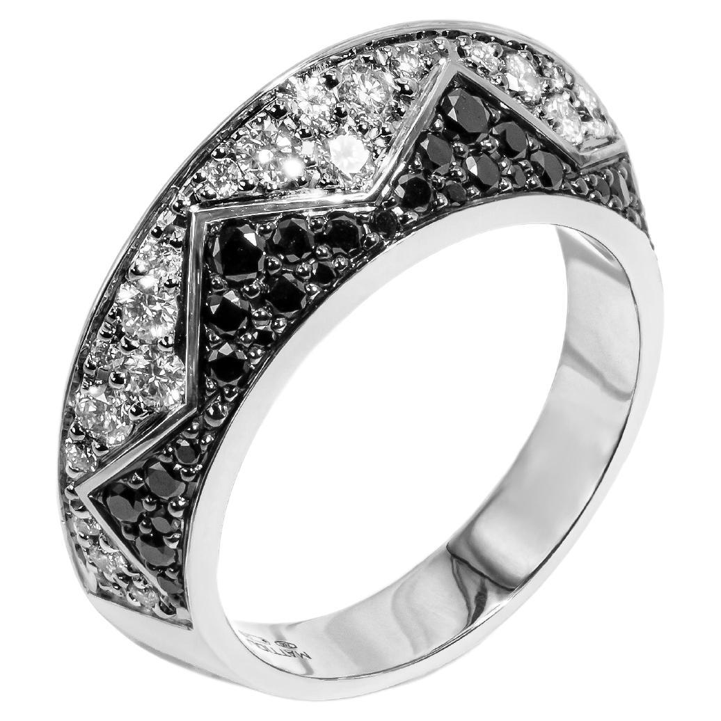 Mattioli Eve_r Ring in White Gold with White and Black Diamonds