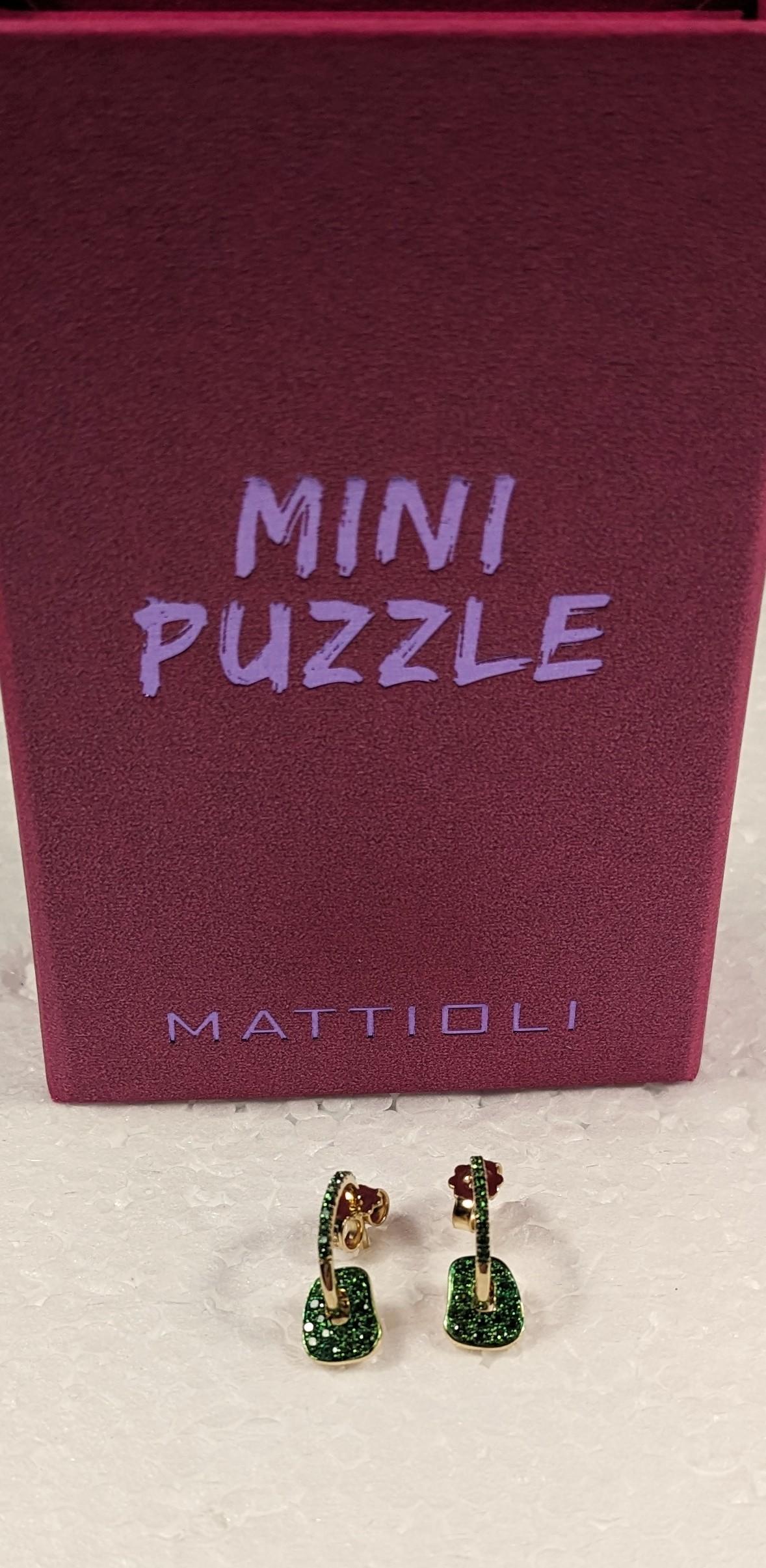 Taglio a rosa Orecchini Mini Puzzle di Mattioli in oro rosa e zaffiri rosa in vendita