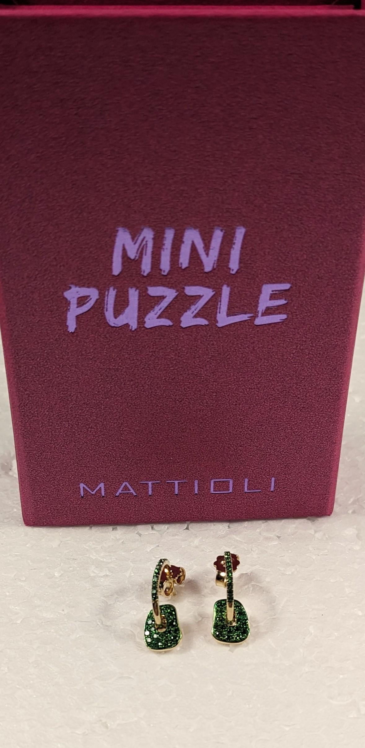 Brilliant Cut Mattioli Mini Puzzle Earrings in Yellow Gold and Tsavorites For Sale