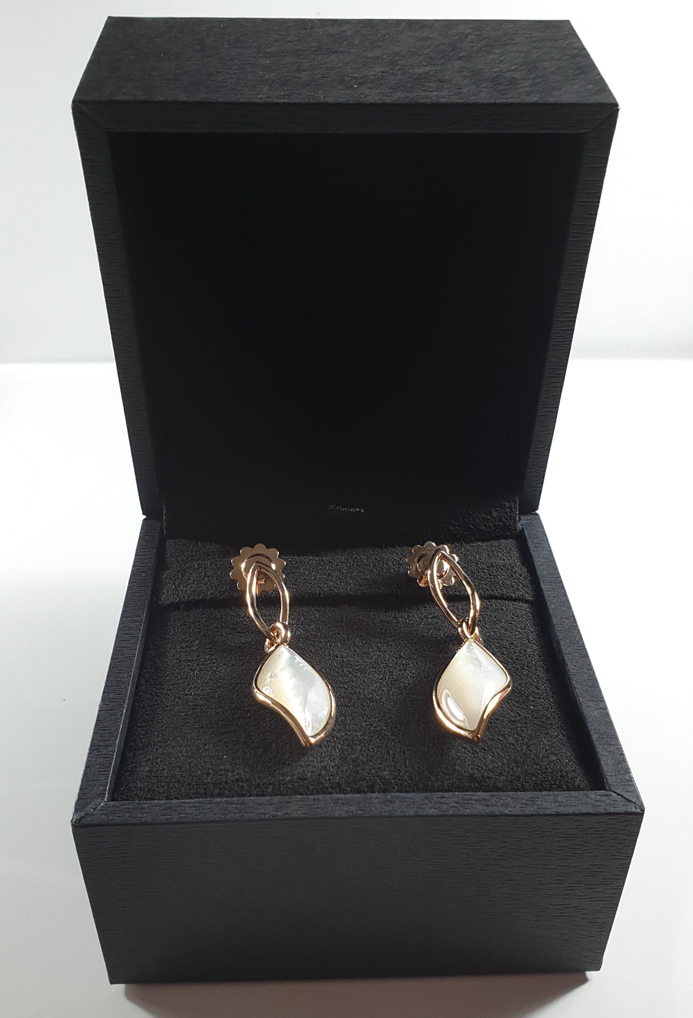 Mattioli Navettes Earrings in 18 K Rose Gold and Mother of Pearl For Sale 1