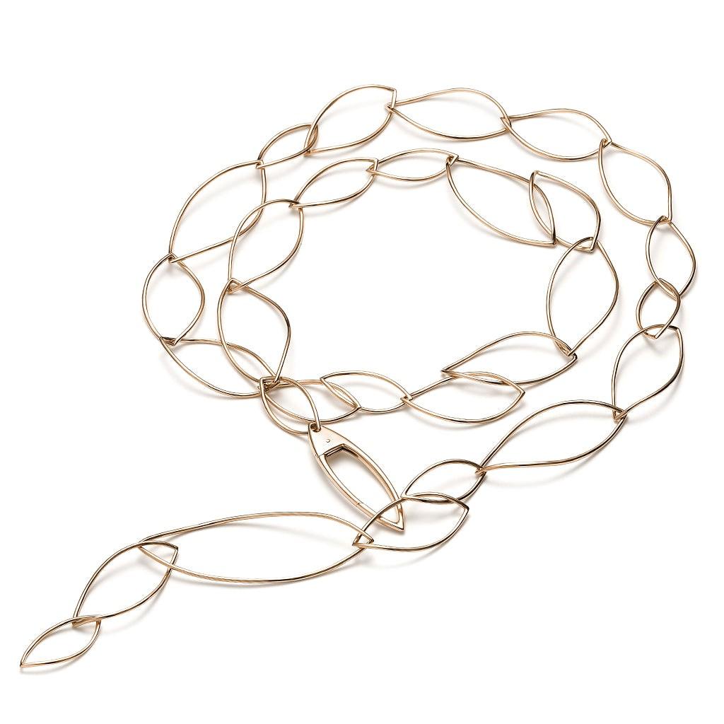 Navettes long necklace in rose gold
Measure: 100 cm
Products available on request in yellow gold or white gold upon feasibility 
Production Time 3-4 weeks 

From the name of the most refined gem cut, the navette shape is the heart of a delicate and