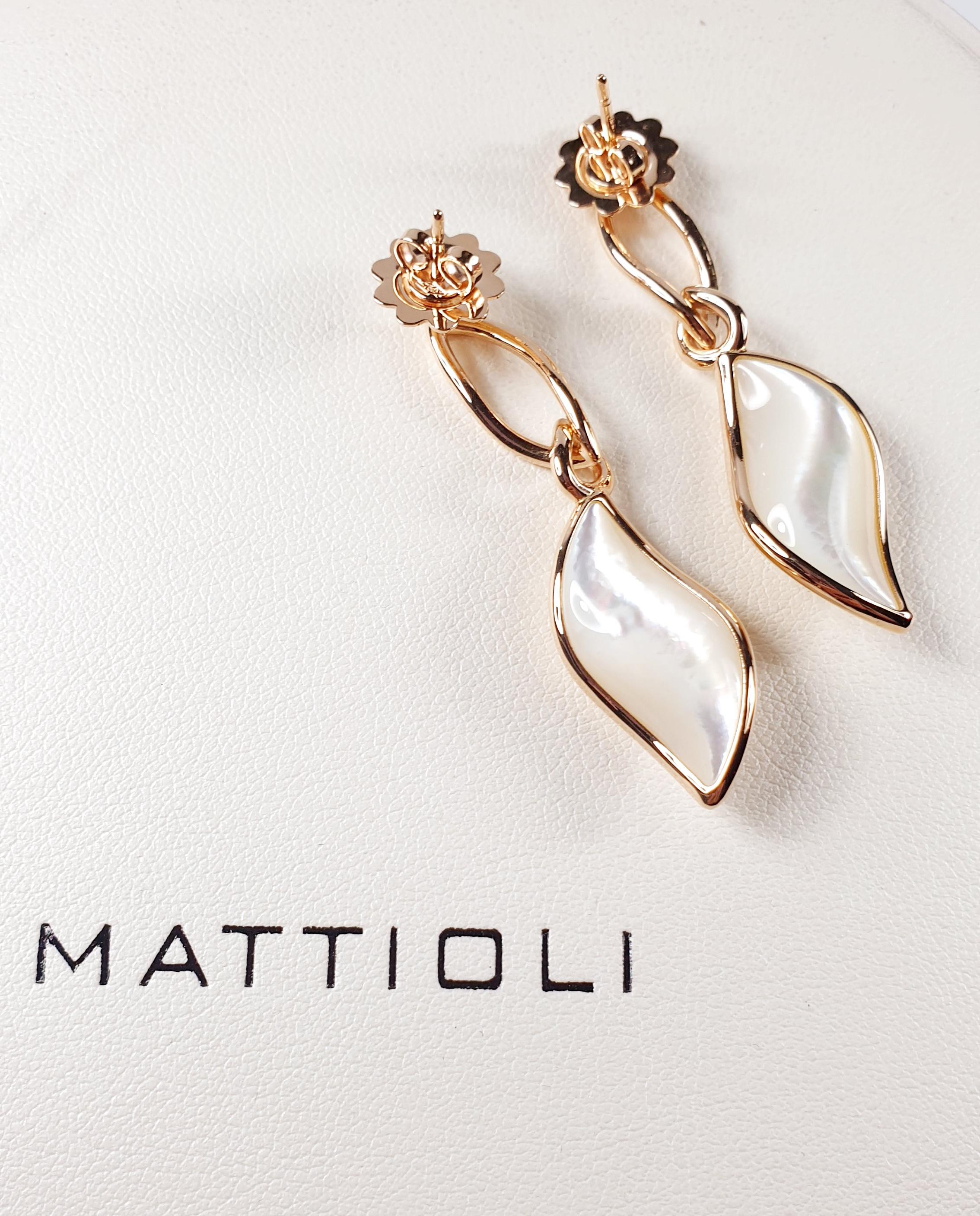 Mattioli Navettes Mono derecha  Pendiente de oro rosa de 18 K y nácar Contemporáneo en venta