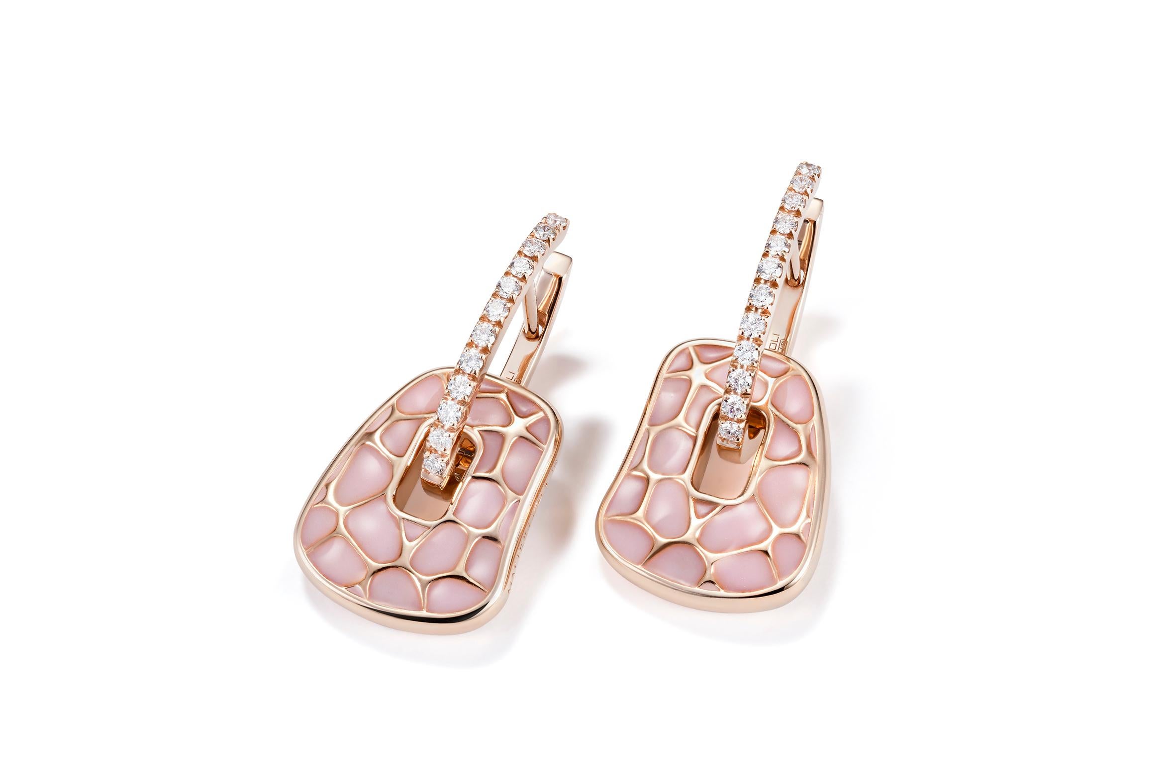 Mattioli Puzzle Safari Small 18K Rose Gold Earrings Pink Enamel and 2 Pendants
Earrings in Rose Gold and White Diamonds carat 0.34 ct
Weight 10.80 gr  Measure 15x18mm or 0,59x0,70 in
Puzzle pendants of mother of pearl you can choose between 25