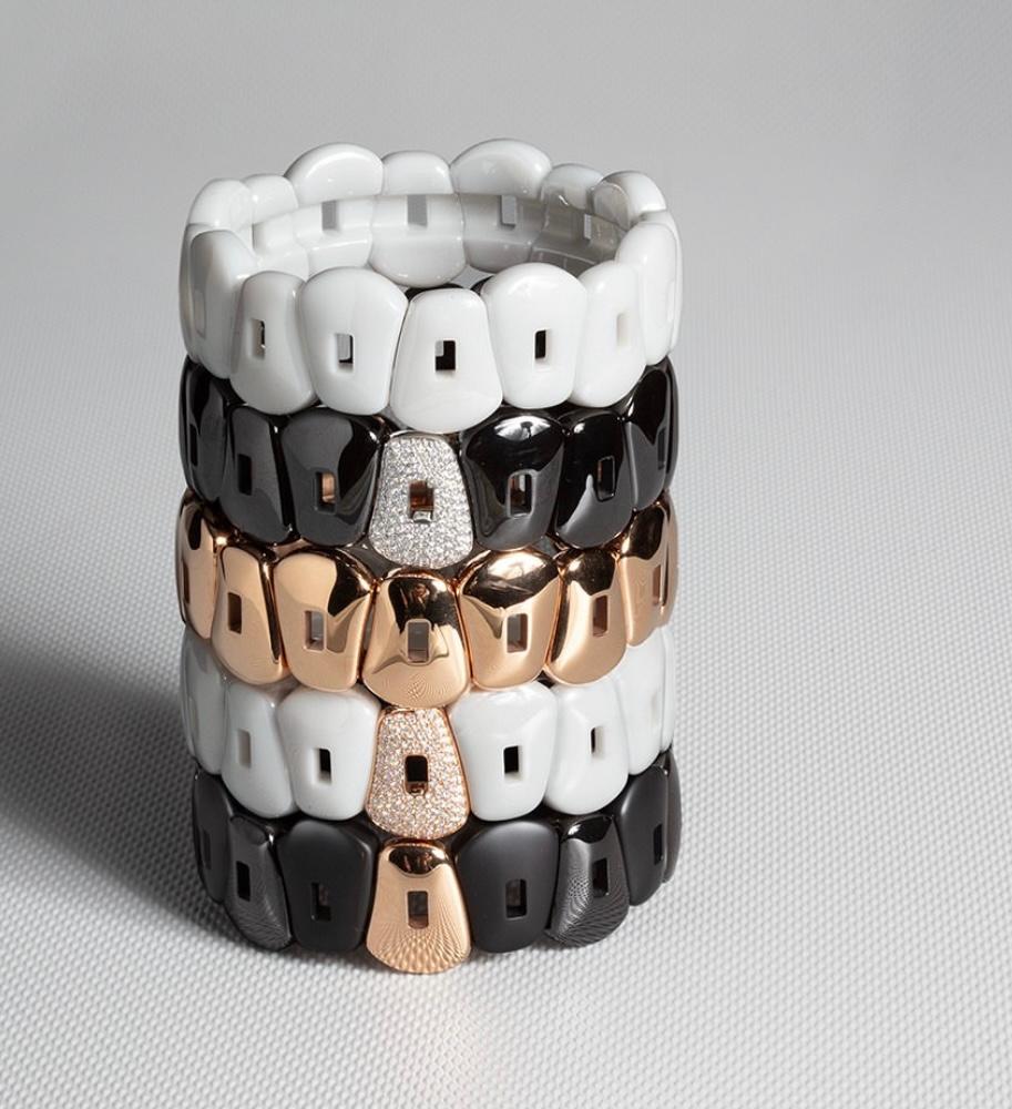 Contemporary Mattioli Puzzle White Ceramic Bracelet  and one puzzle in rose gold color For Sale