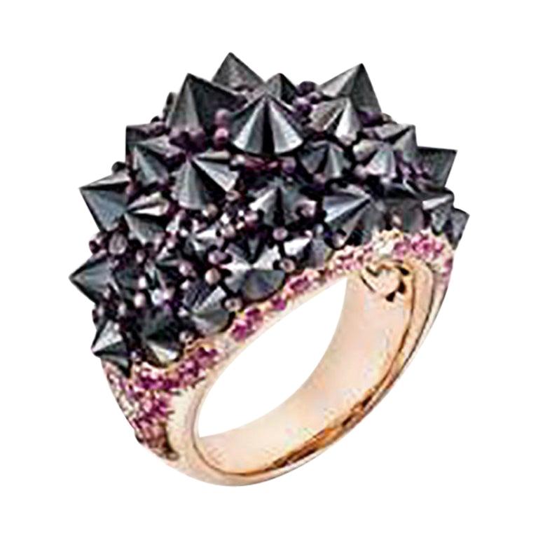 En vente :  Bague Reve_r Mattioli en or rose, titane, diamants noirs et blancs et rubis