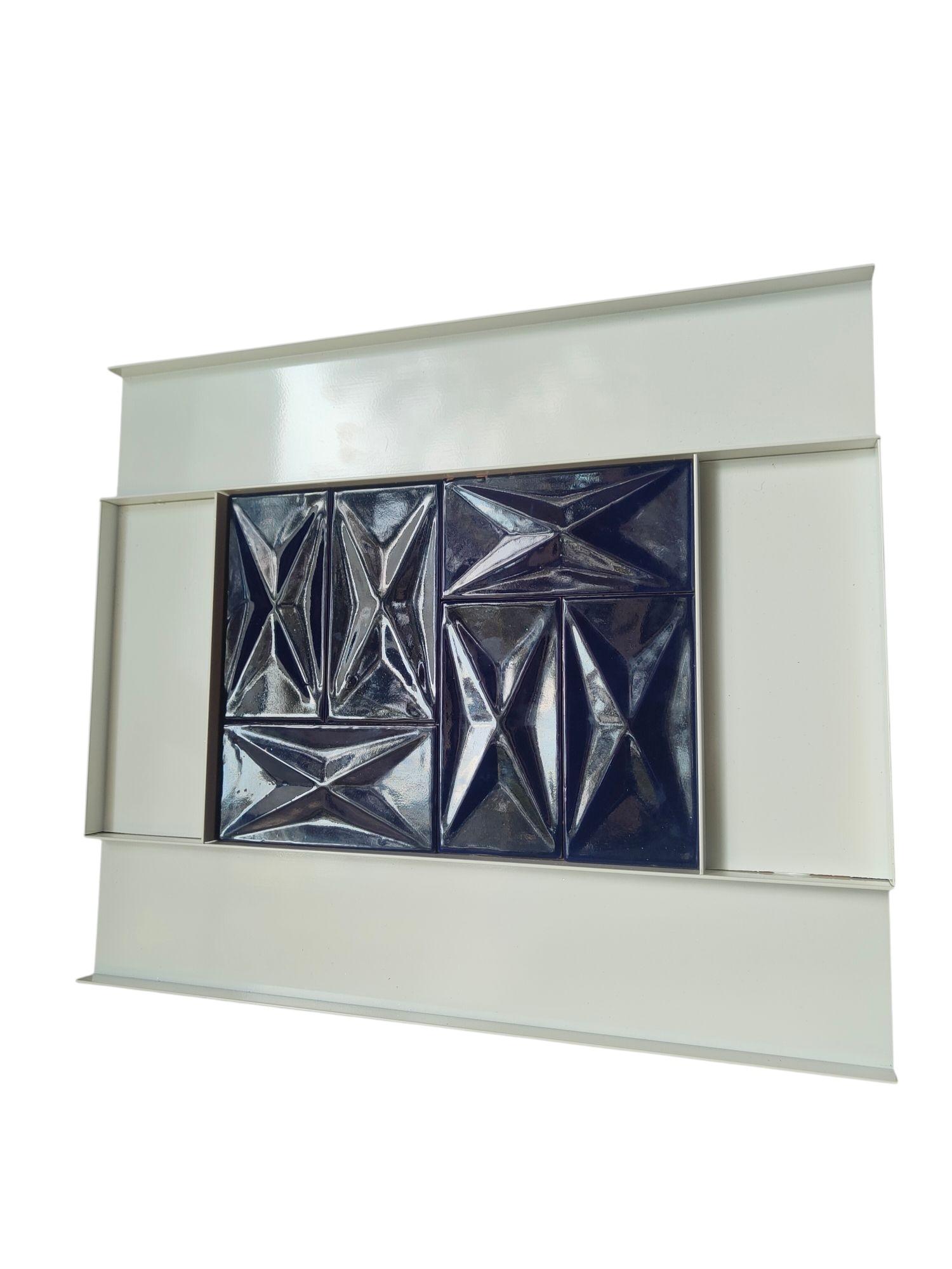 Pannello murale composto da un rarissimo gruppo di 6 mattonelle in ceramica disegnate nel 1960 da Gio Ponti per Joo Ceramiche Milano, modello 
