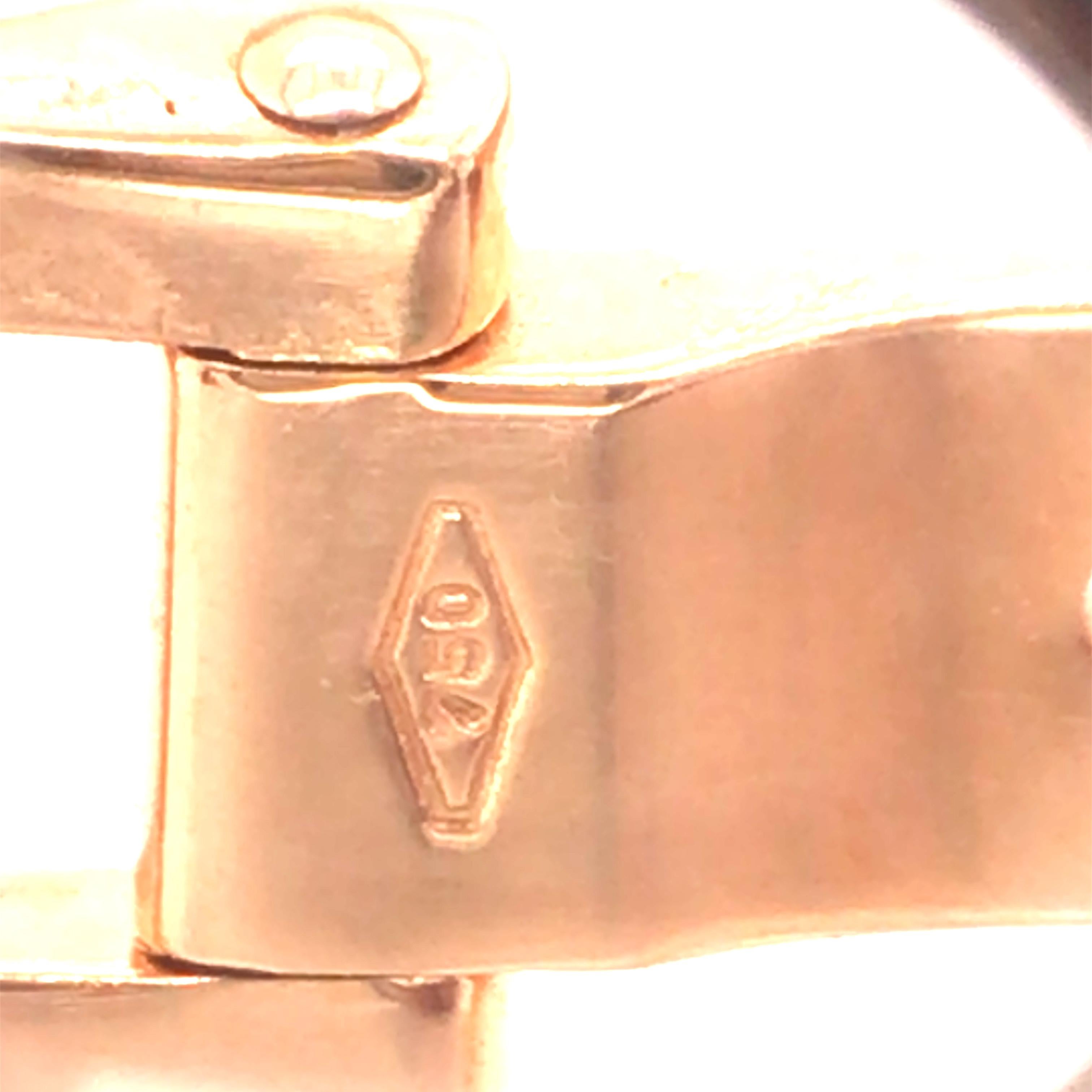 Maubossin, montre en or 18 carats et diamants Bon état - En vente à New York, NY
