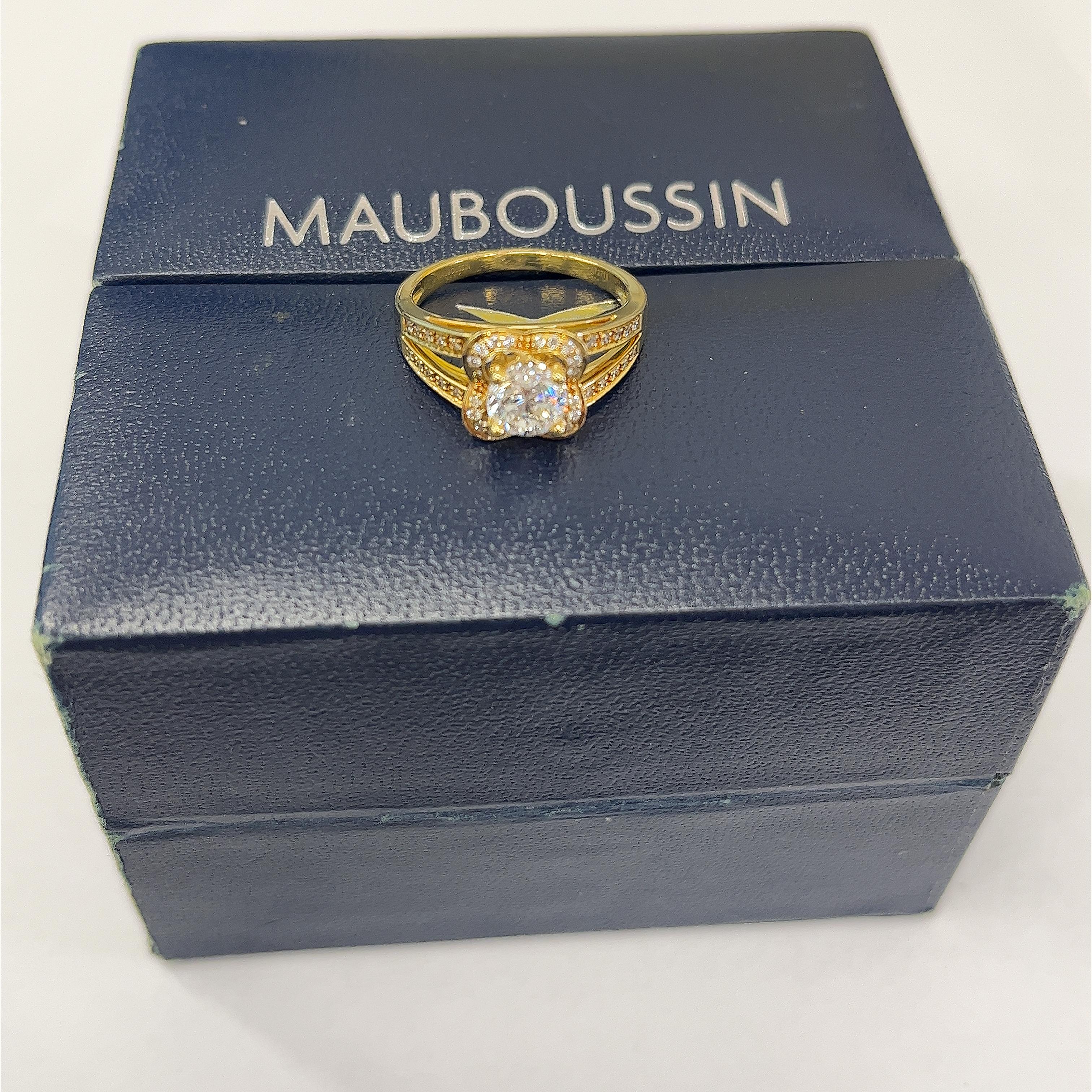 Round Cut Mauboussin 18ct Yellow Gold Diamond Ring, Set With 0.90ct Gia D/VS1 Diamond For Sale
