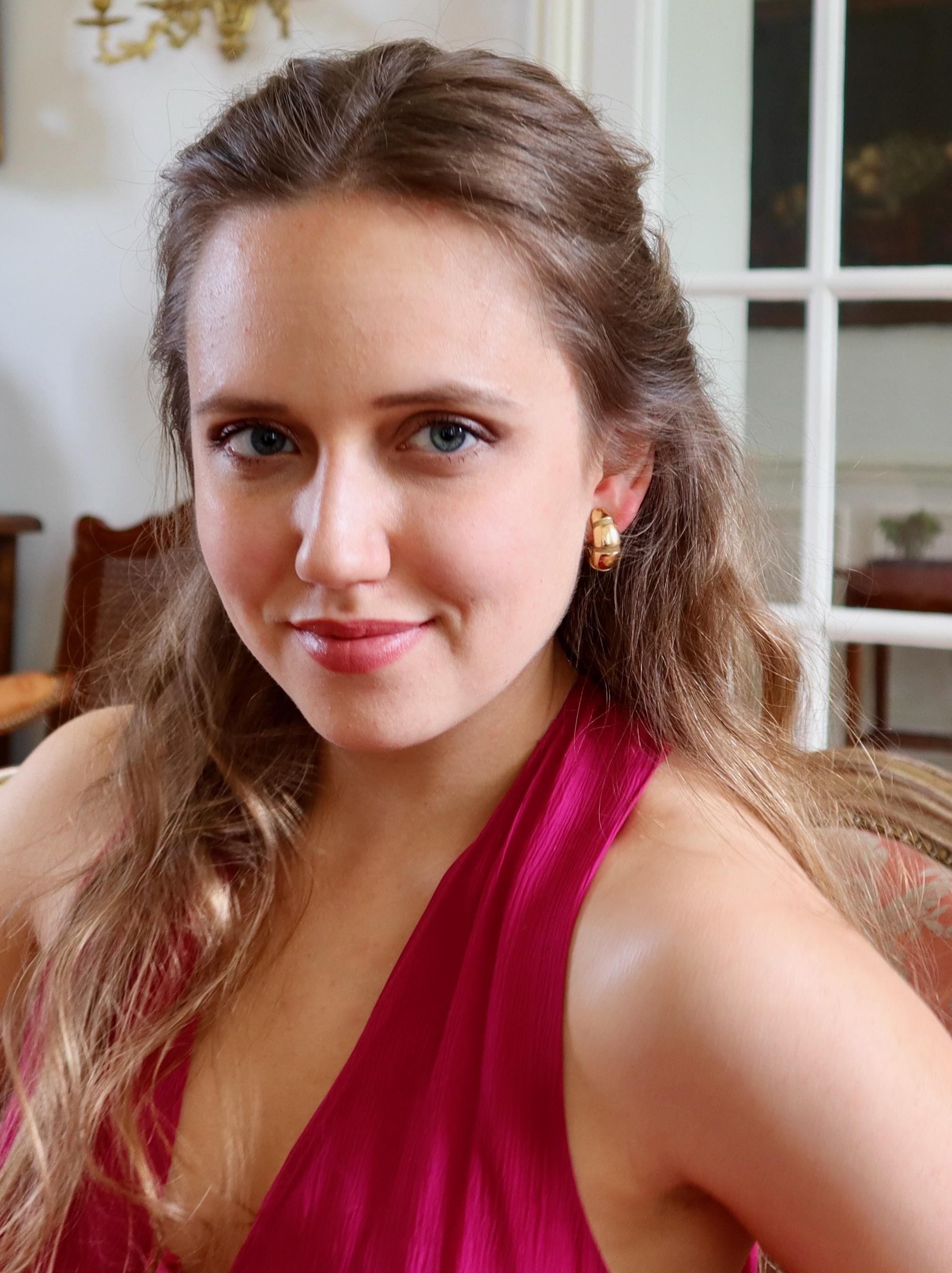 Mauboussin 1960 Clip Earrings in 18 Carat Yellow Gold Hoops For Sale 6