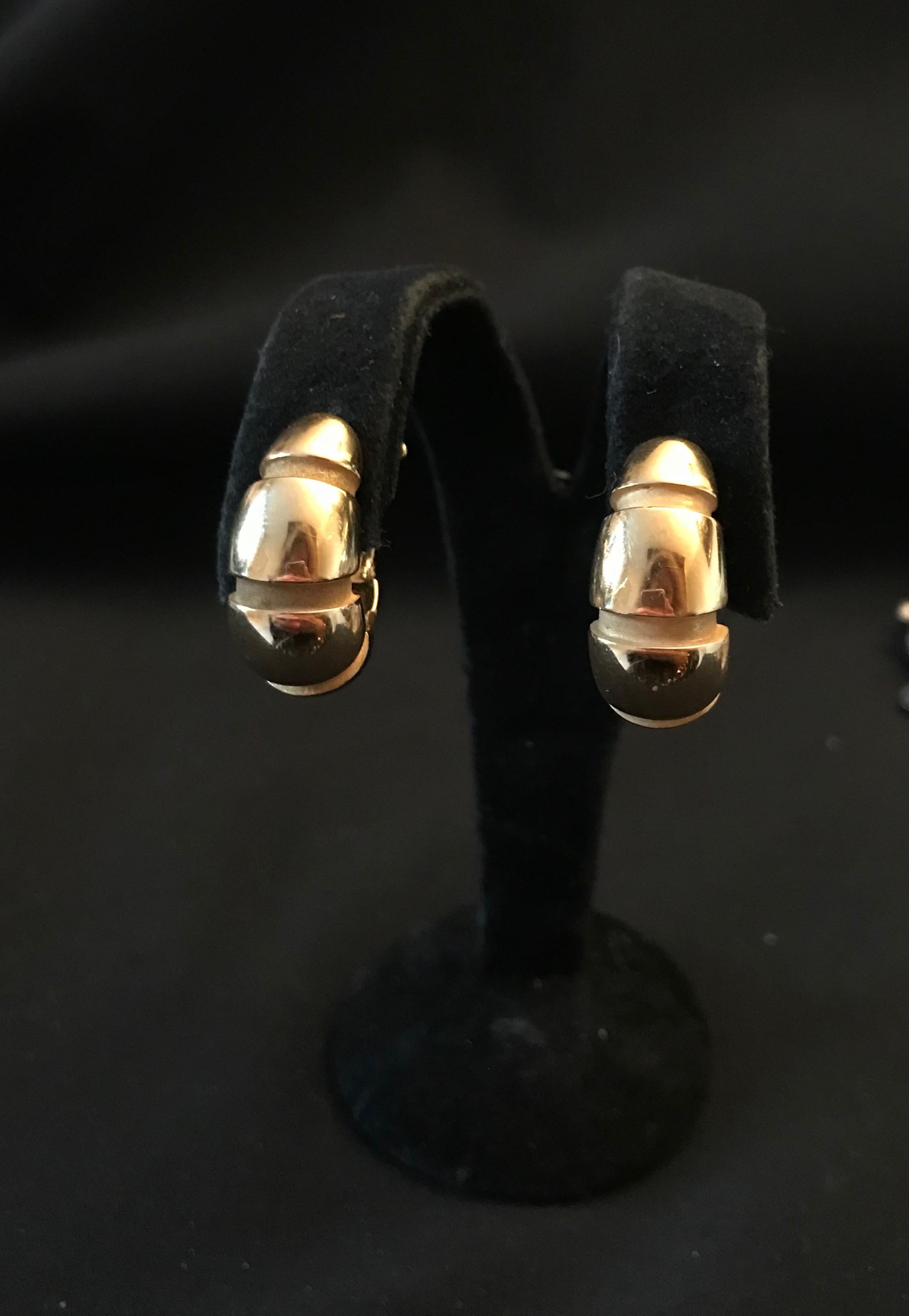 Mauboussin 1960 Clip Earrings in 18 Carat Yellow Gold Hoops For Sale 7