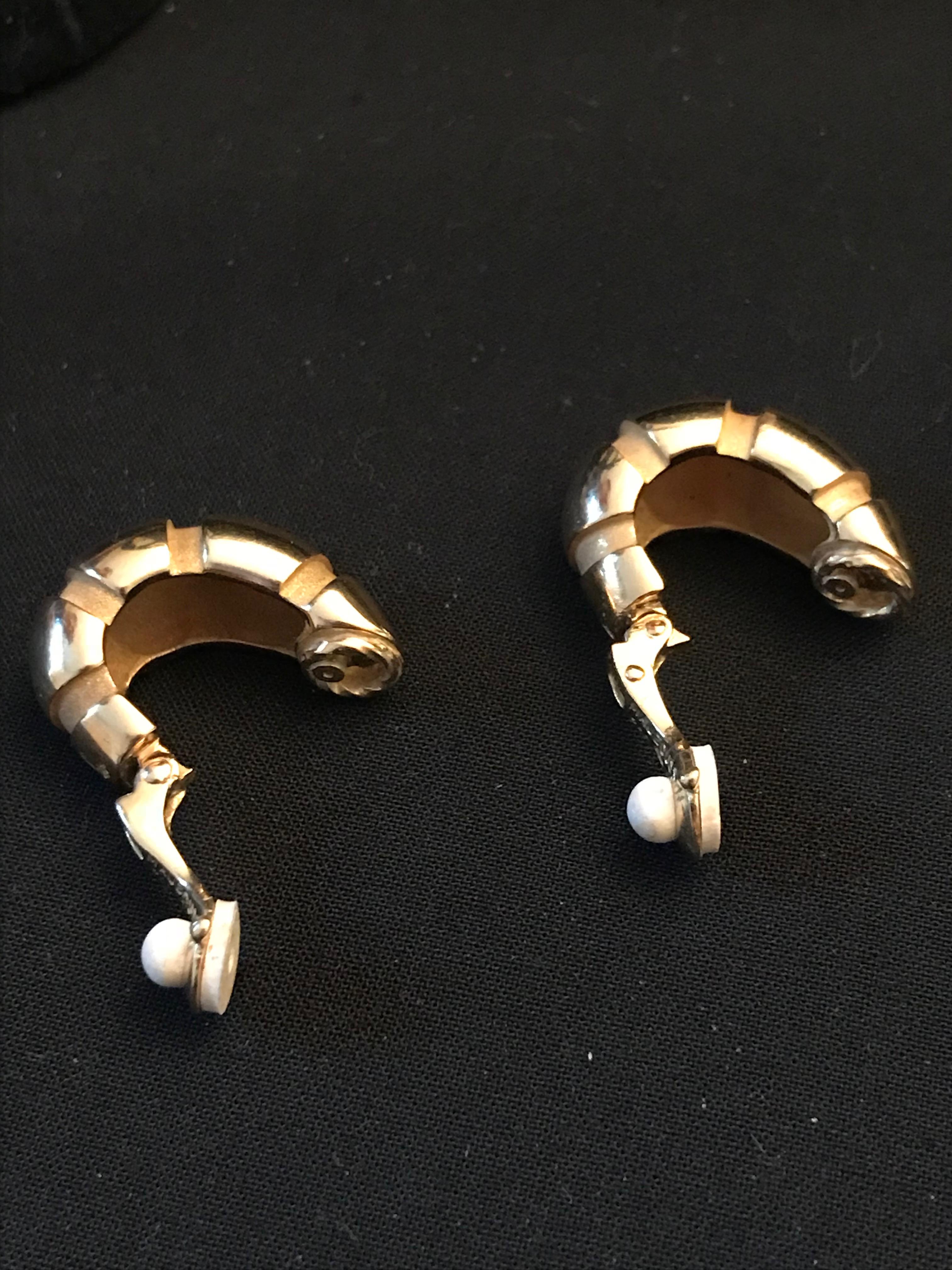 Mauboussin 1960 Clip Earrings in 18 Carat Yellow Gold Hoops For Sale 5