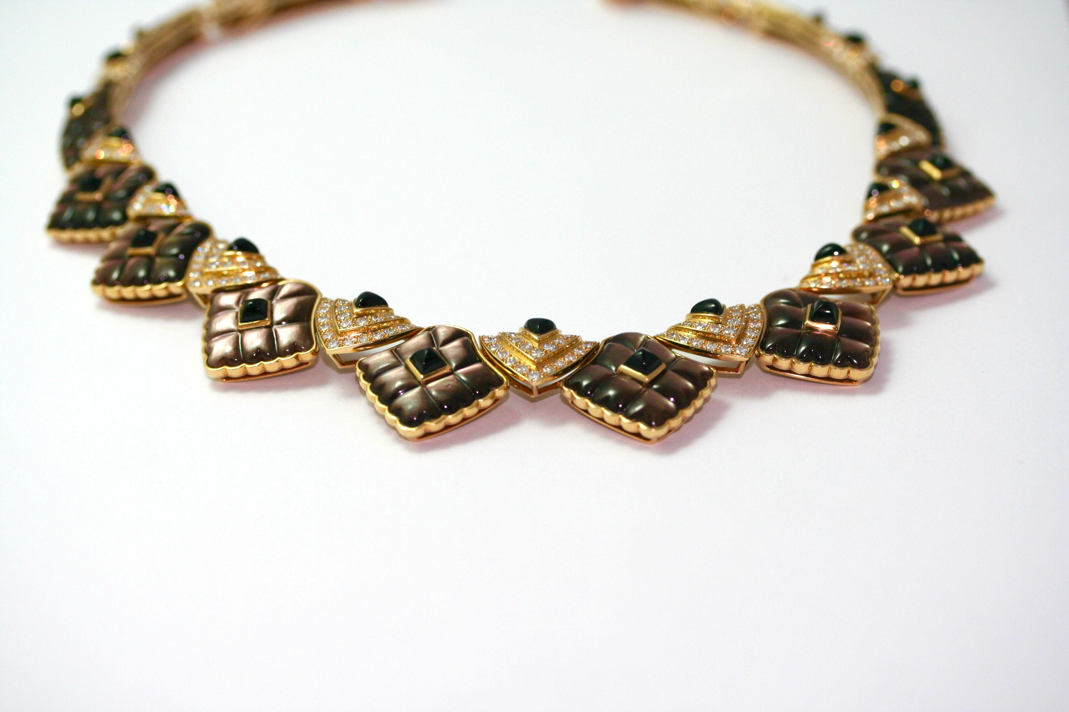 Mauboussin Halskette aus braunem Perlmutt, Onyx, Diamanten und Gelbgold Damen im Angebot