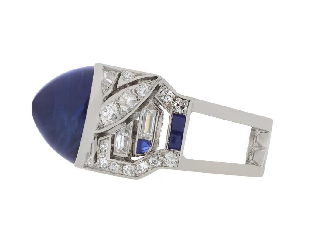 Mauboussin Cabochon Saphir und Diamant Ring, Französisch, um 1925 (Art déco) im Angebot