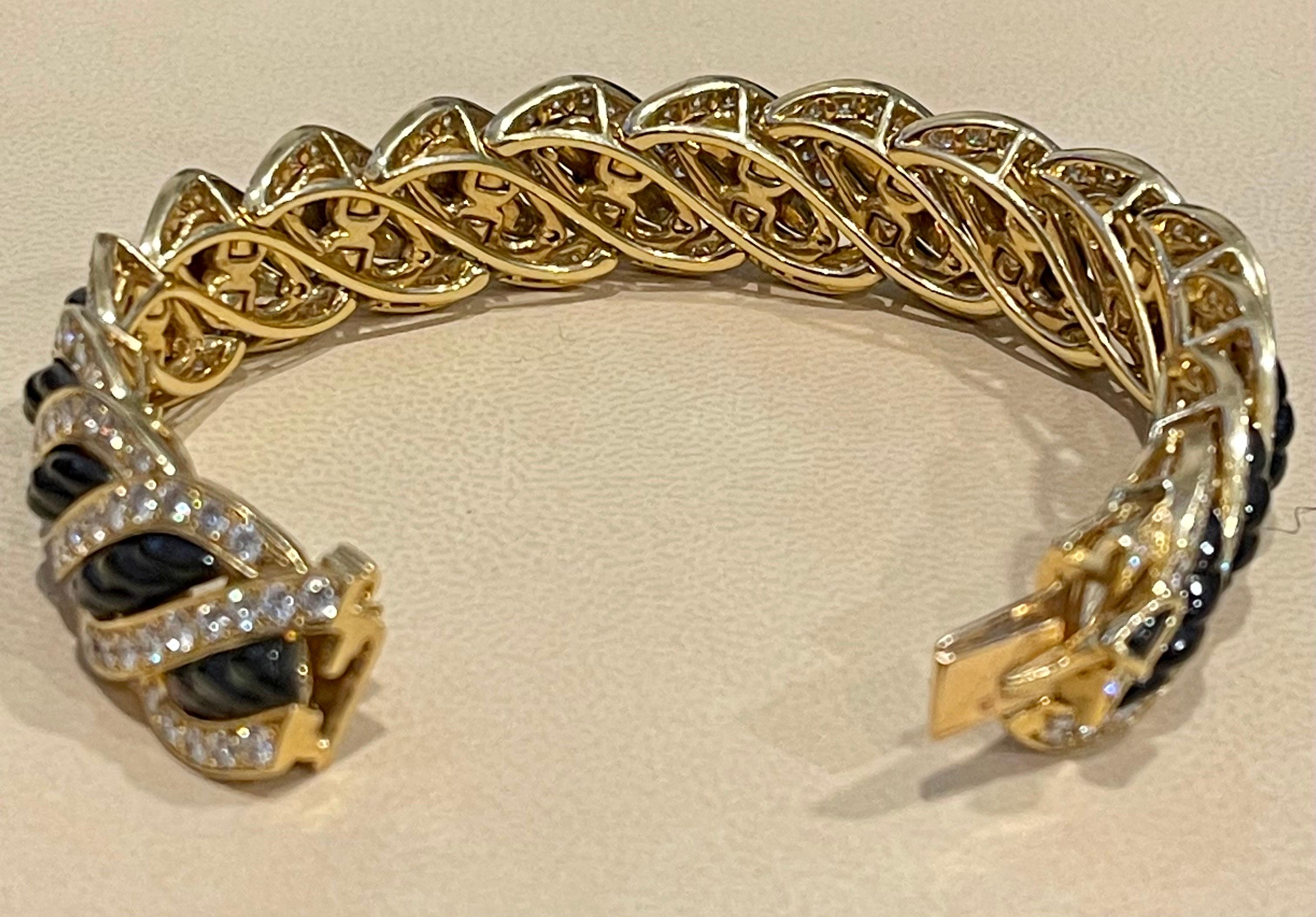 Mauboussin Diamond and Gray Mother-of-Pearl Yellow Gold Bracelet, Diamond 18Ct In Excellent Condition In New York, NY