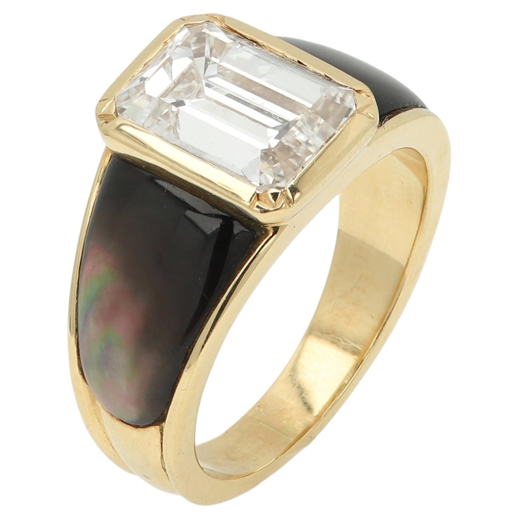 Mauboussin Diamond Ring Paris Emerald cut 3.0 carat GIA For Sale