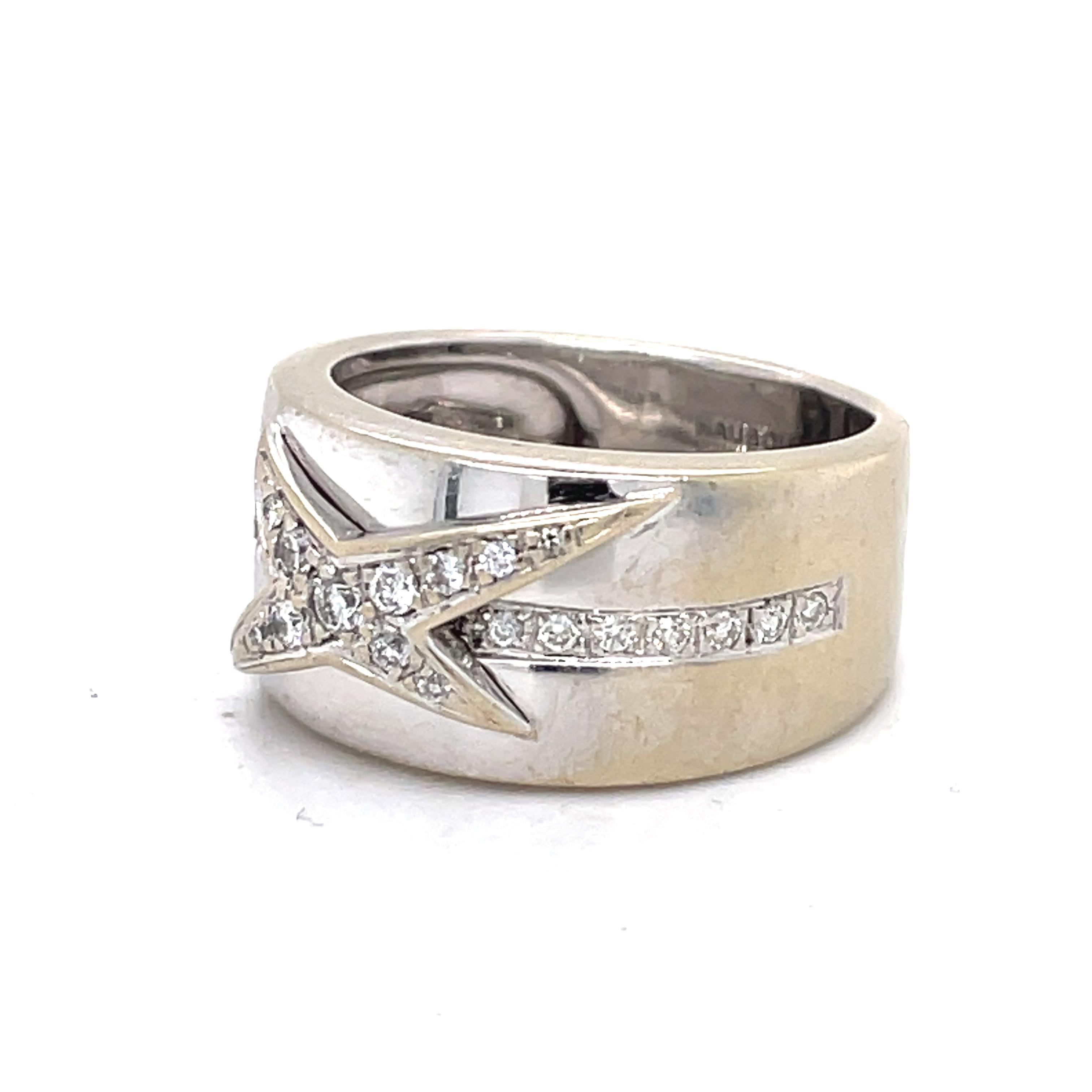 Round Cut Mauboussin Divine Star Ring, 18k White Gold, Bague Etoile Divine, 0.25ct diamond For Sale