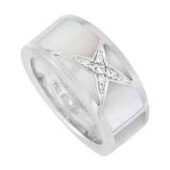 Mauboussin Étoile Mystère Mother of Pearl Diamond Ring