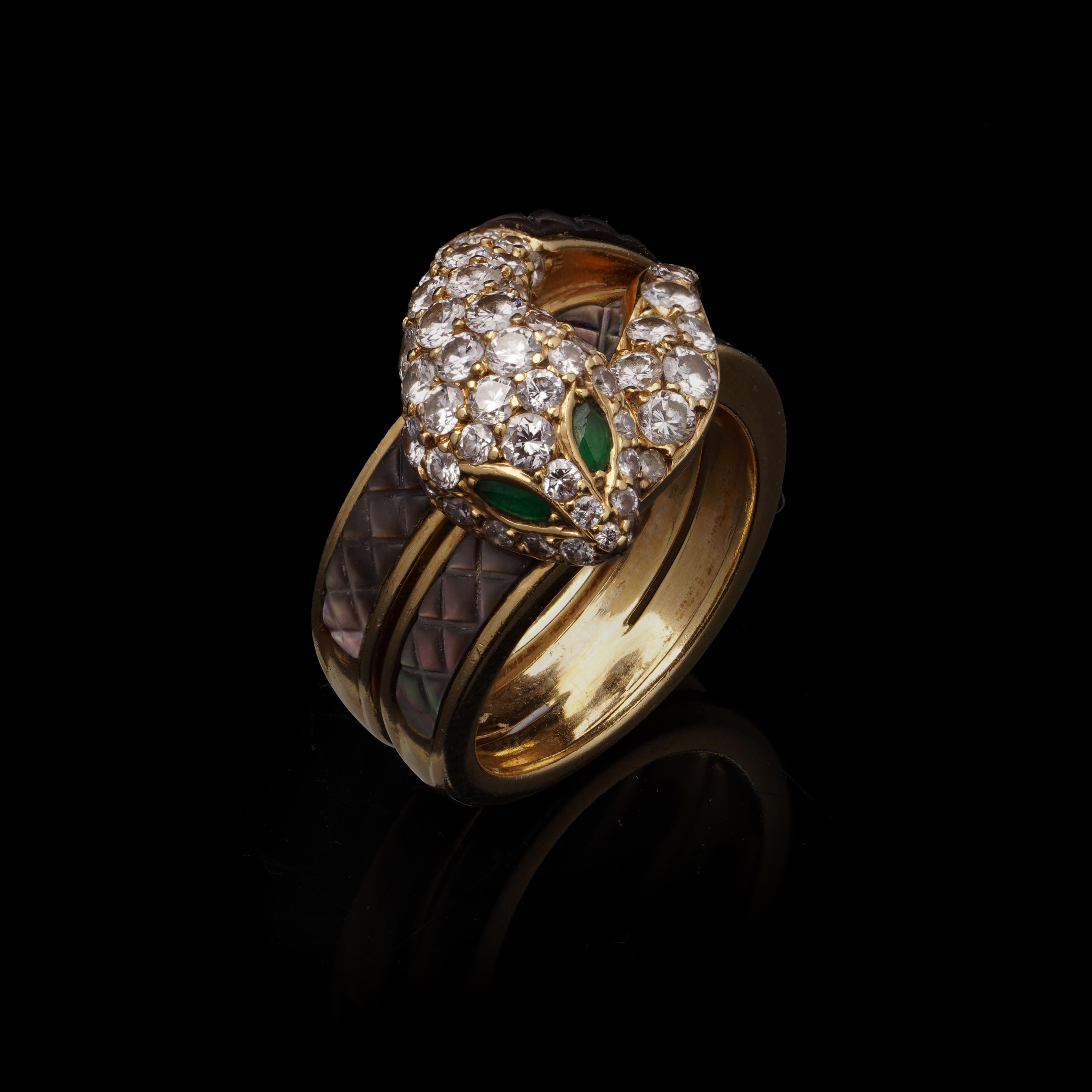 Mauboussin French 18kt Gold Diamond Snake Ring with Emerald Eyes and Mother-of-P In Good Condition In Braintree, GB