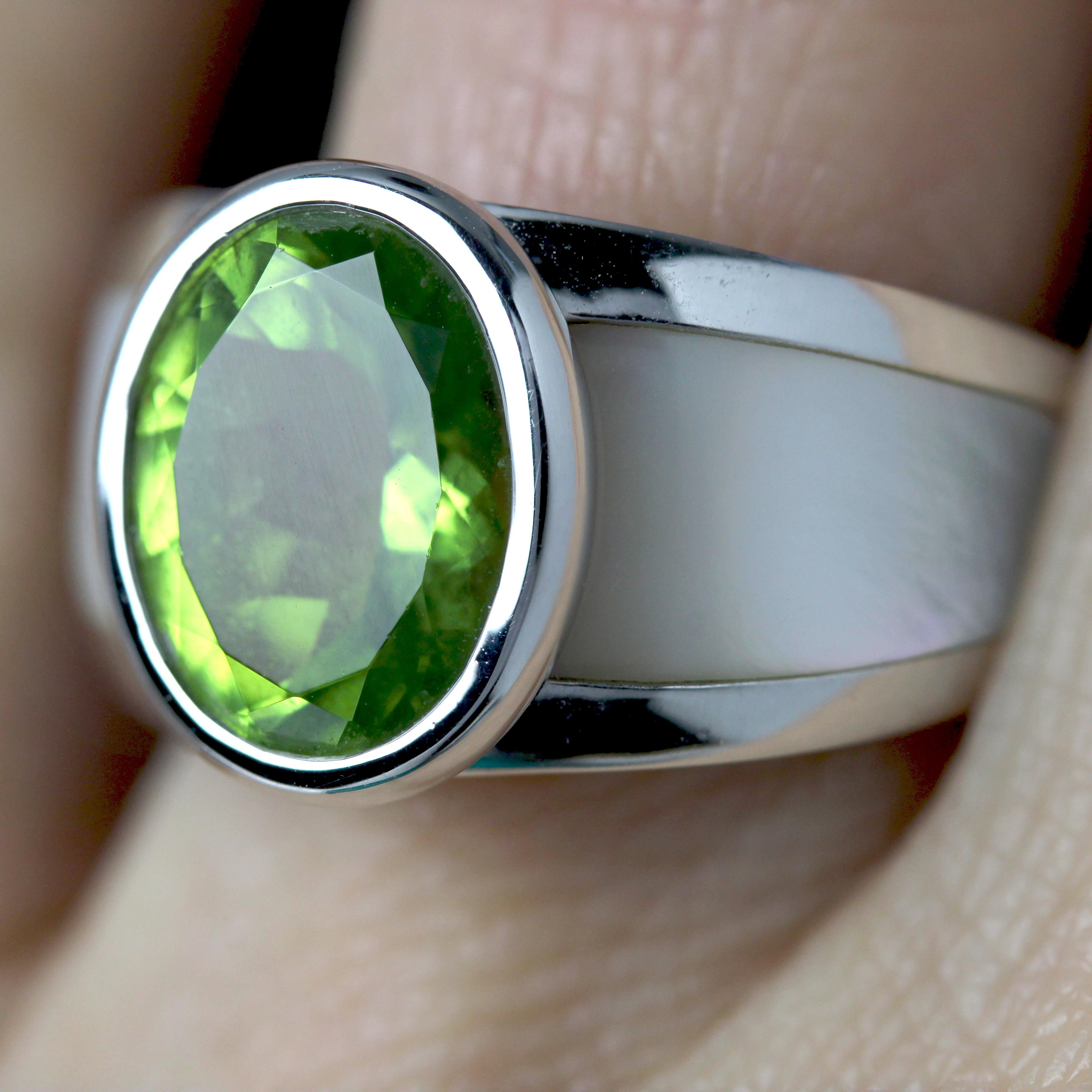 Mauboussin My first Madame Peridot 18 Karat White Gold Ring 6