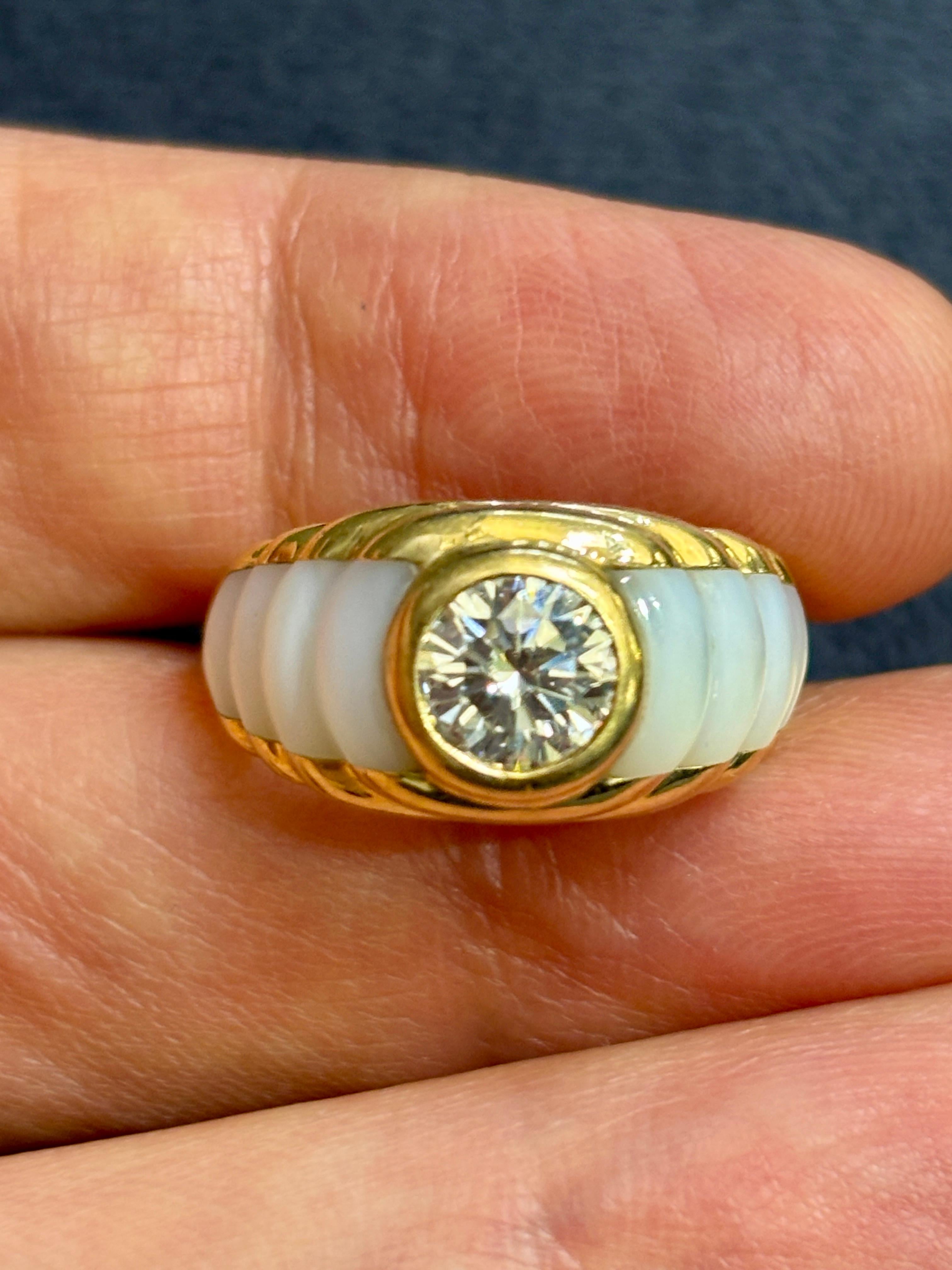 Women's Mauboussin Nadia ring with 0.8 carat centre diamond For Sale