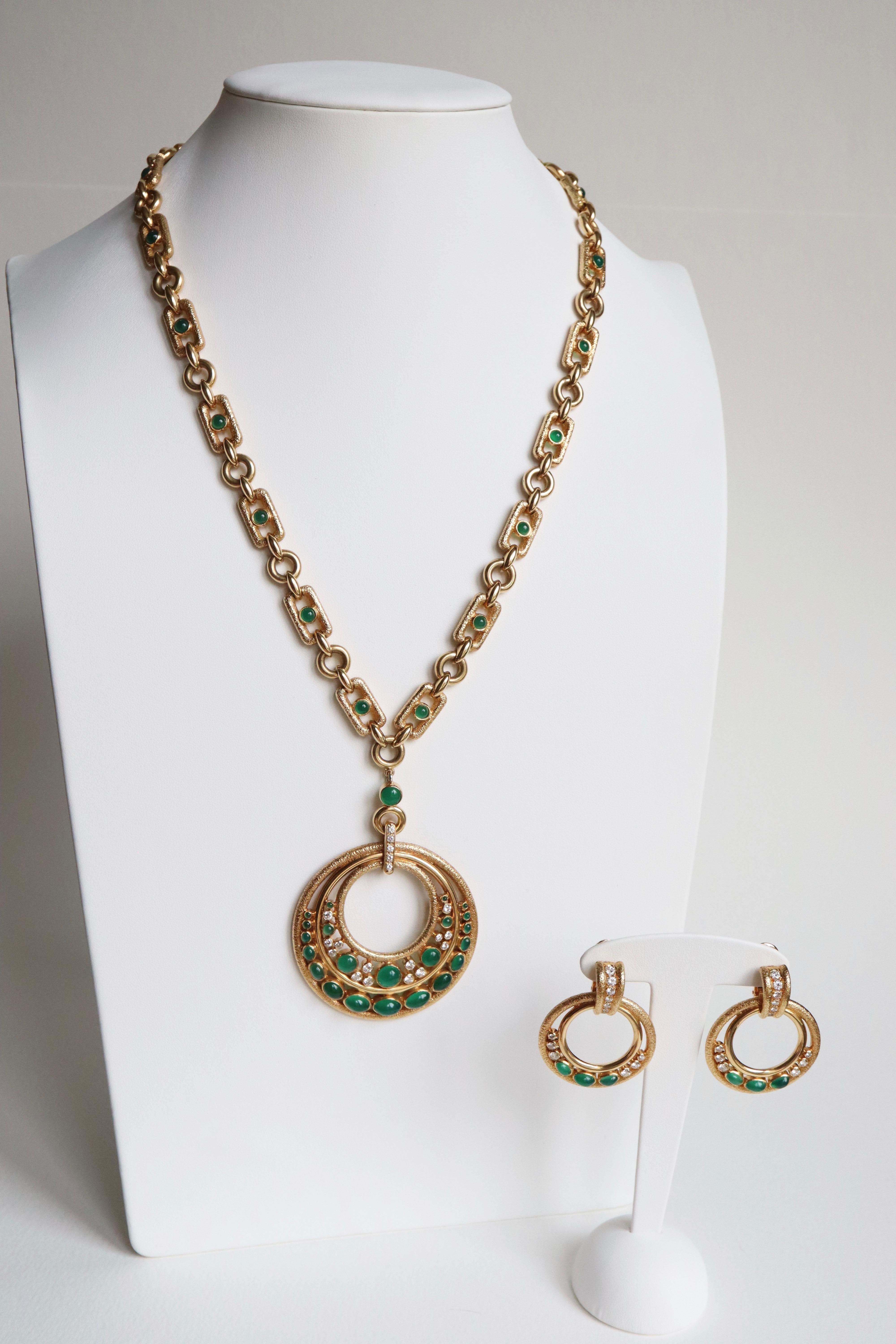 MAUBOUSSIN set: Textured 18 Carat yellow Gold rectangular Link Necklace, enhanced with Chrysoprases and Diamonds for more than one Carat, with a removable round Pendant decorated with Chrysoprases and Brilliant-cut Diamonds set with Crimps. 
The