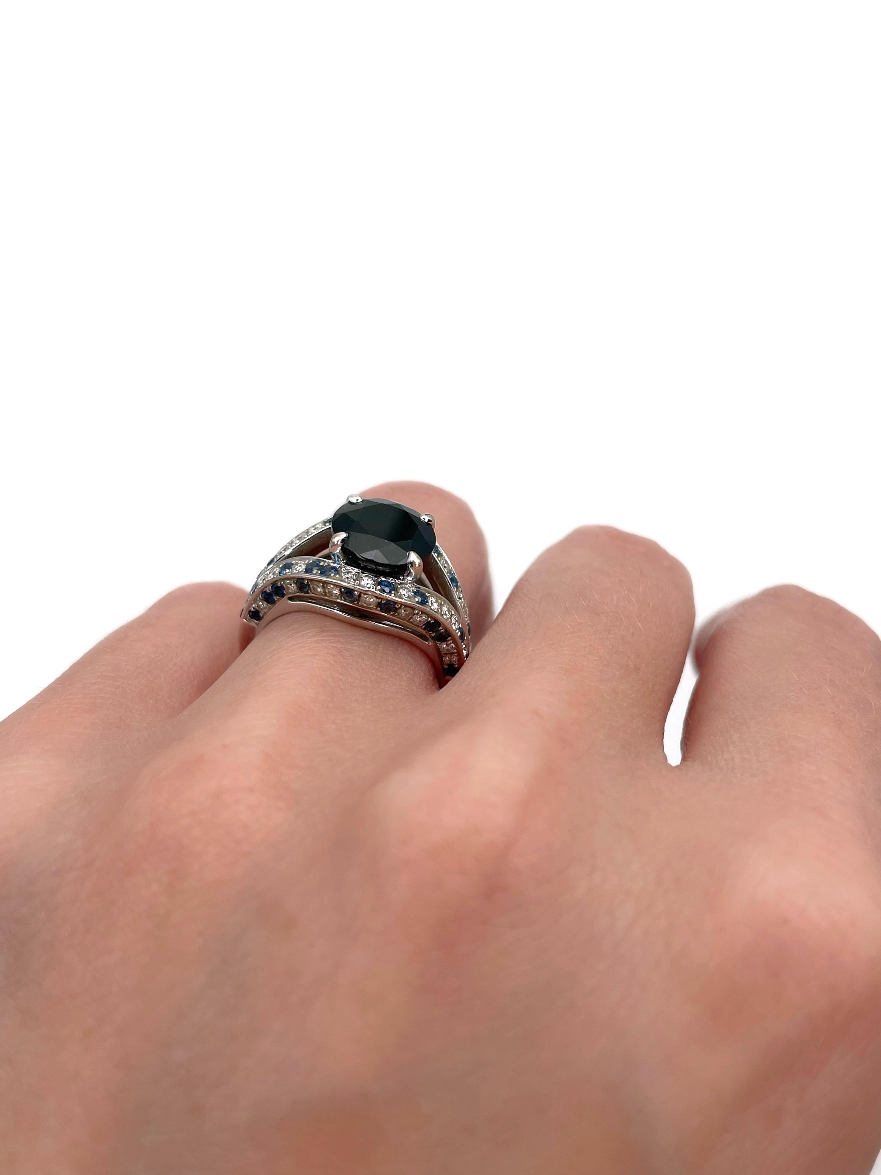 Moderno Anello cocktail con zaffiro e diamante in oro 18 carati Mauboussin Ni Naive Ni Soumise in vendita