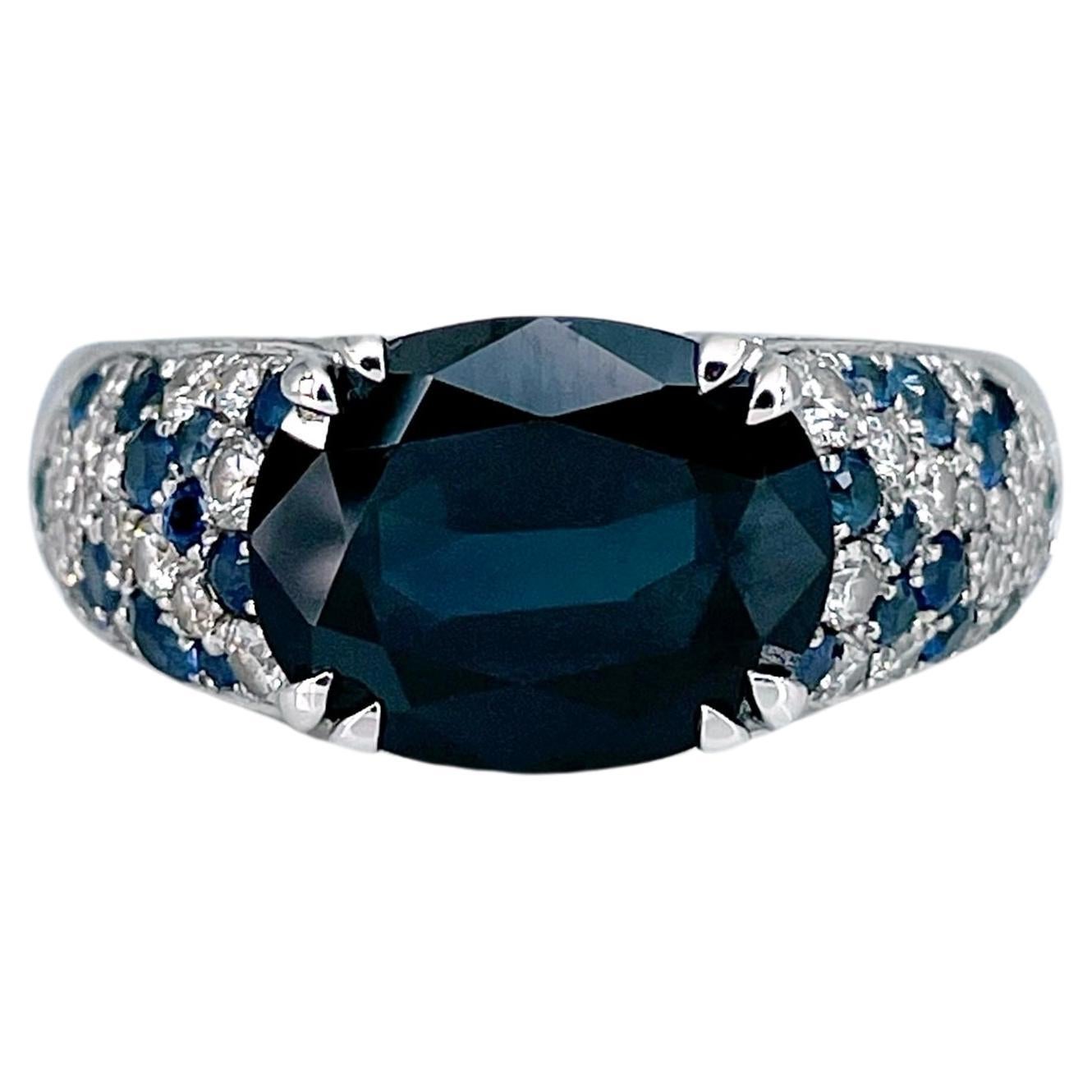 Mauboussin Nuit D’Amour 18 Karat White Gold Blue Sapphire Diamond Ring