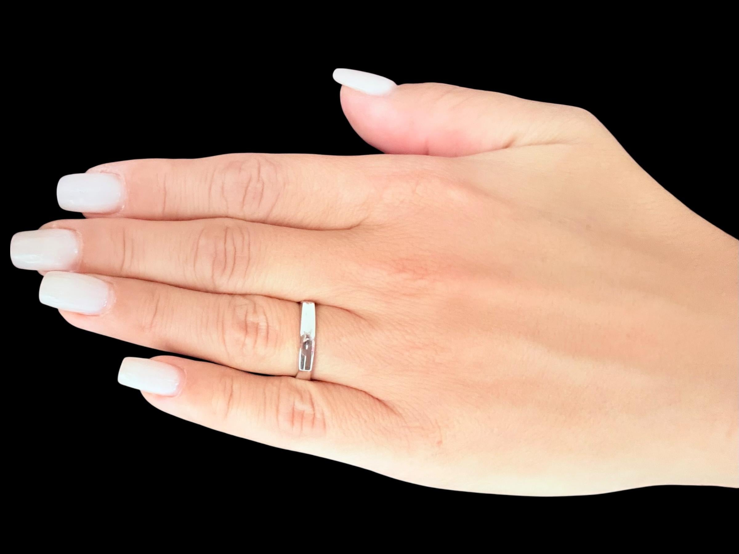 Mauboussin, bague jonc en or blanc 18 carats en vente 5