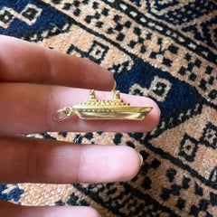 Mauboussin Paris Breloque / pendentif bateau vintage rare en or jaune 18 carats