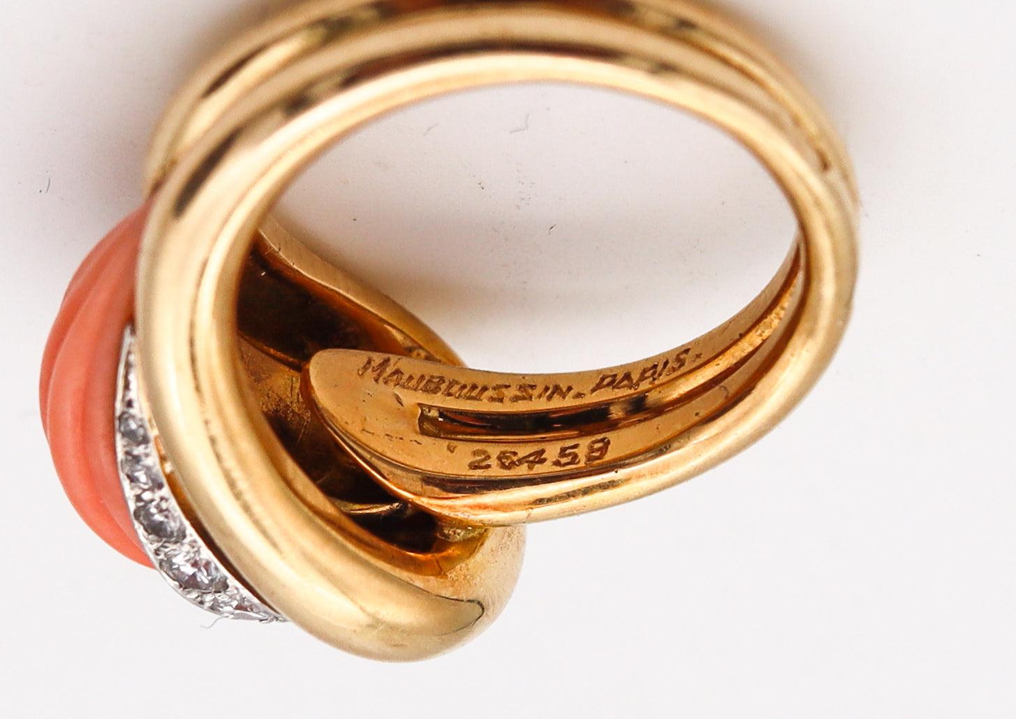MAUBOUSSIN Paris 1970 Fluted Coral Ring In 18Kt Yellow Gold With Diamonds For Sale 1