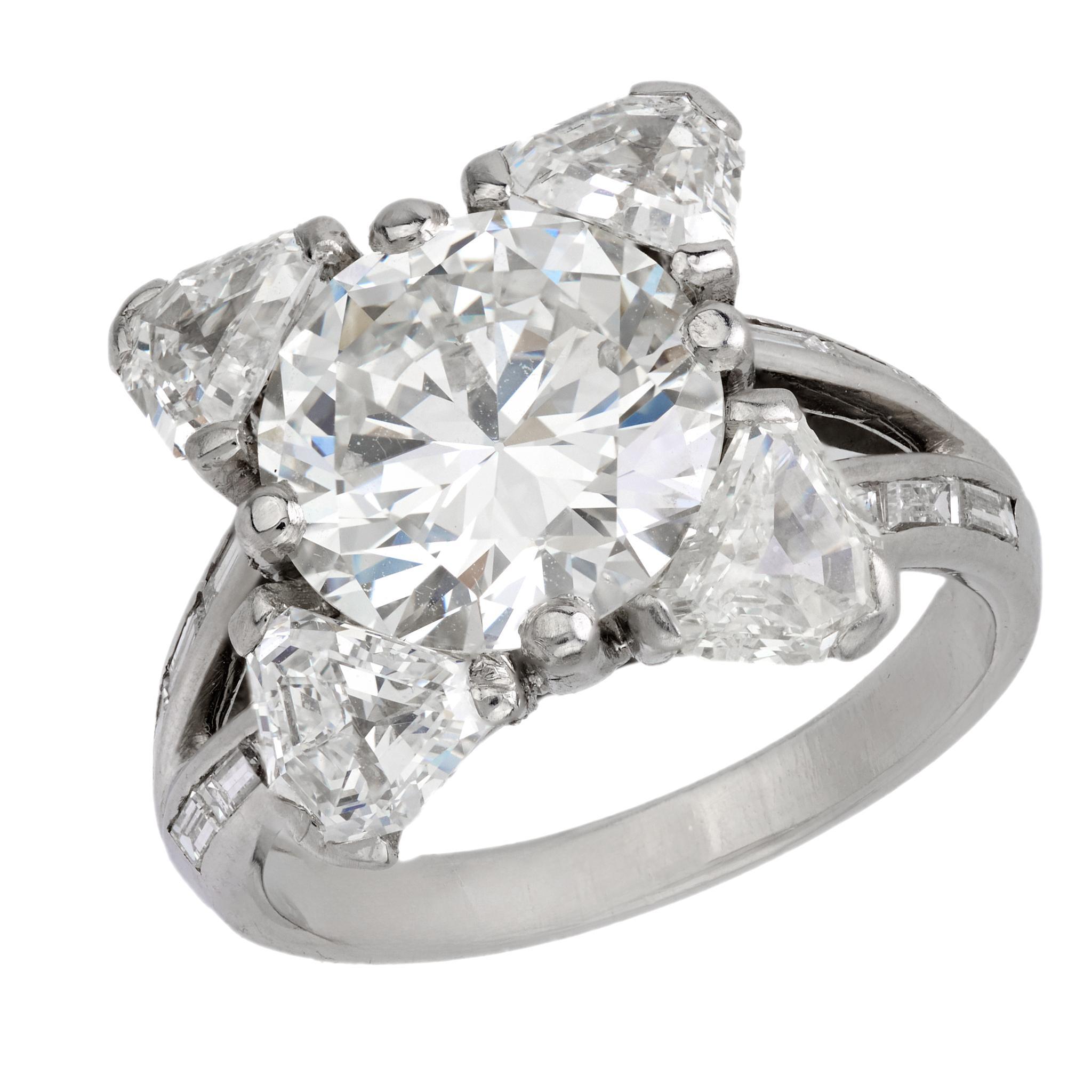 Mauboussin París Anillo de platino con diamante talla europea antigua de 4,24 quilates Moderno en venta