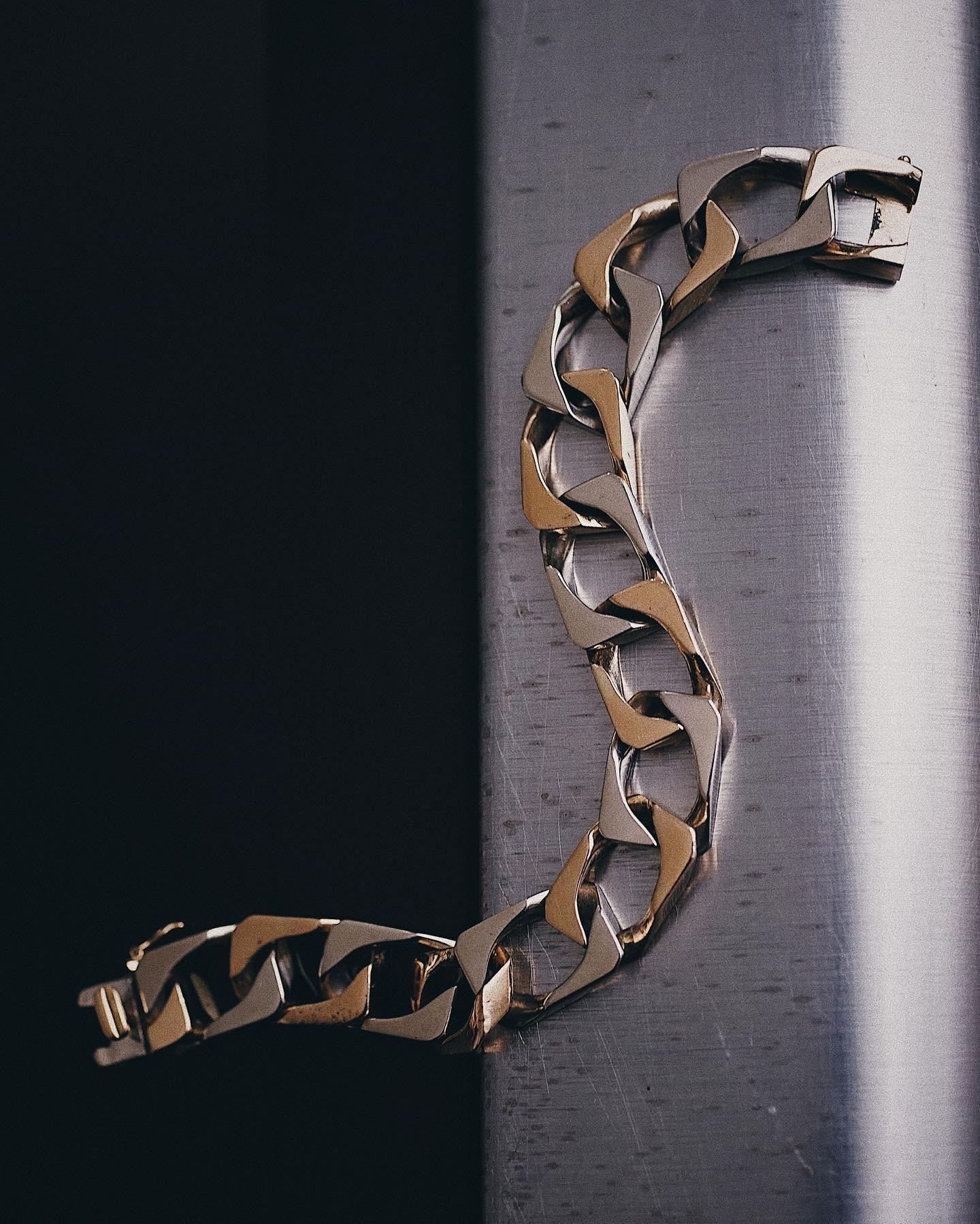 Mauboussin, Paris, Bicolor 18k Gold Curb Link Bracelet, circa 1970 3