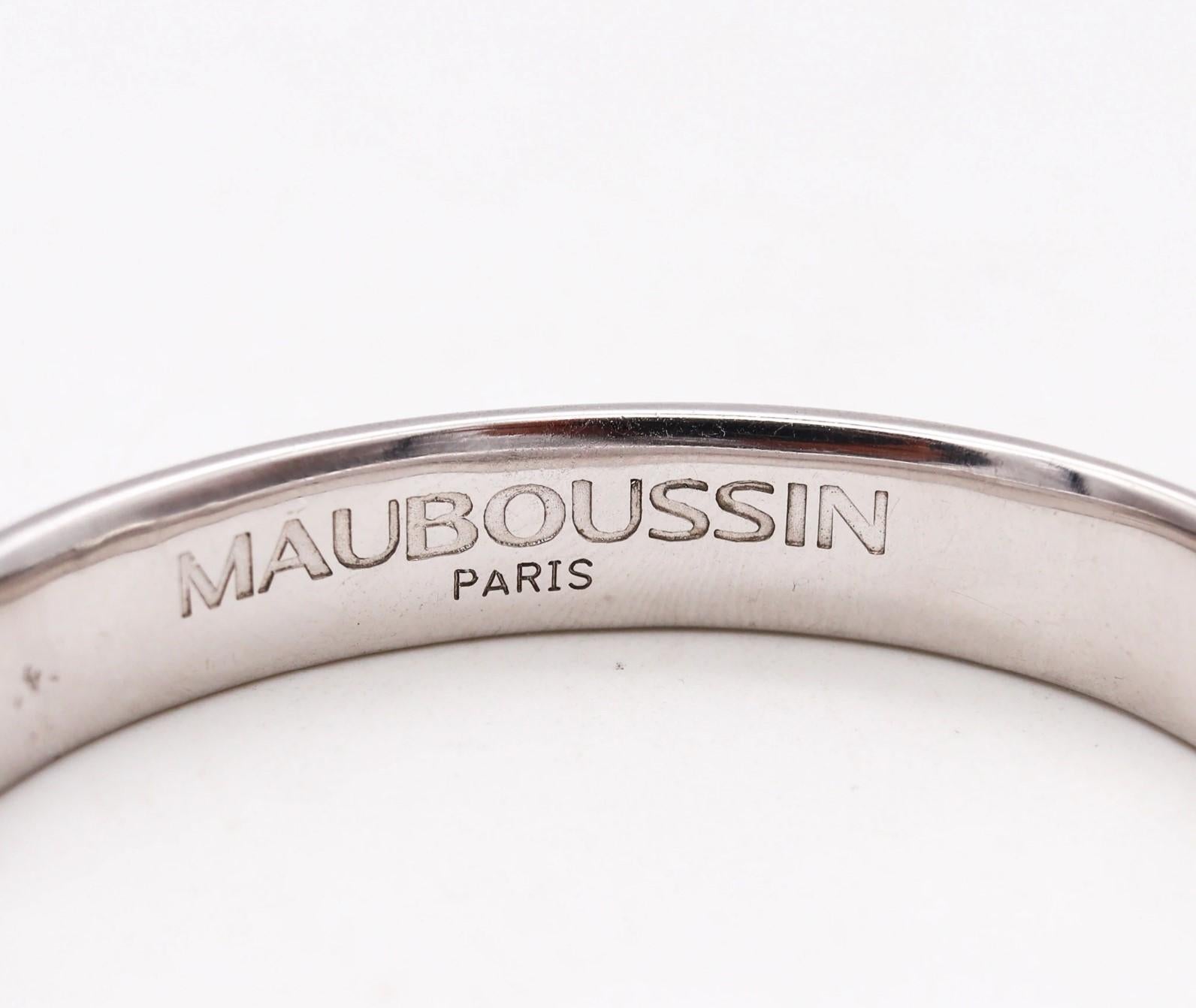 Mauboussin Paris Geometric Bangle Bracelet in 18Kt White Gold with Carved Nacre In Excellent Condition For Sale In Miami, FL