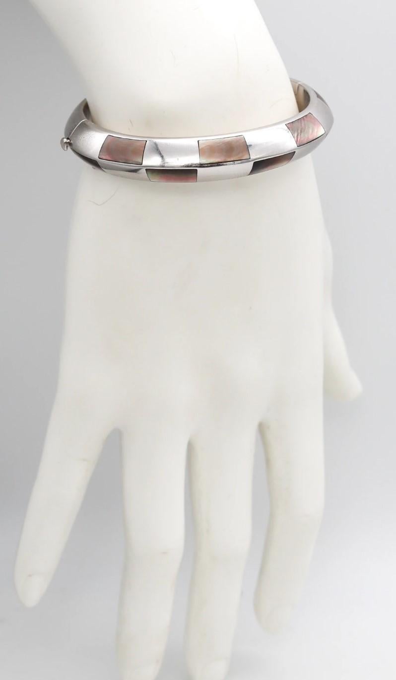 Mauboussin Paris Geometric Bangle Bracelet in 18Kt White Gold with Carved Nacre For Sale 3