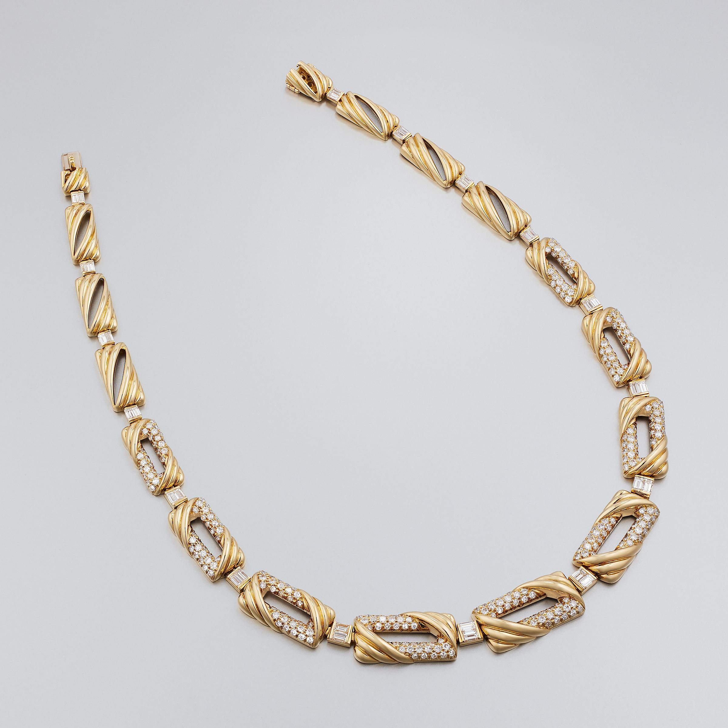 Mauboussin Paris Vintage 12cts Diamond Necklace in 18K Yellow Gold   In Excellent Condition For Sale In Dallas, TX
