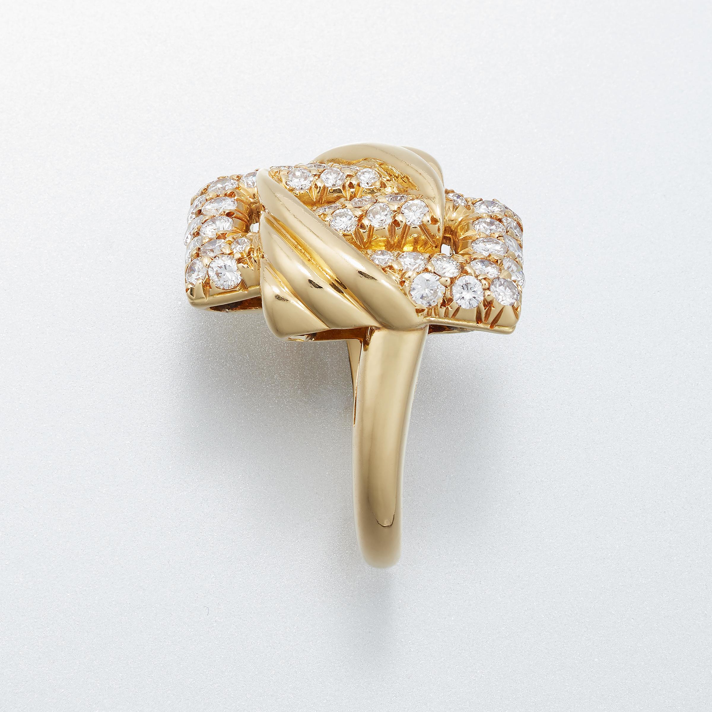Mauboussin Paris Vintage Diamond Engagement / Cocktail Ring in 18K Yellow Gold   For Sale 1