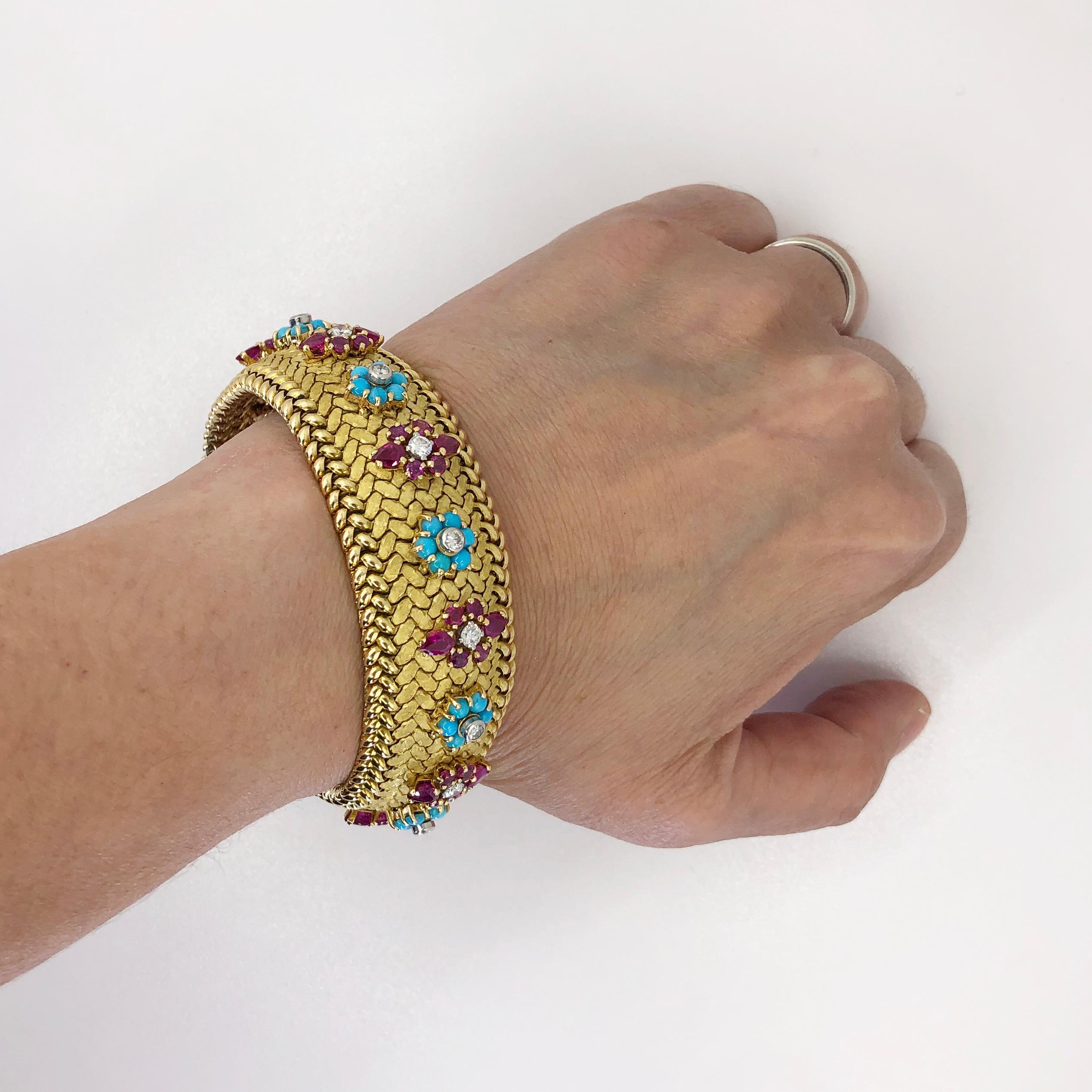 Bracelet Mauboussin en or jaune, diamants, rubis et turquoises Unisexe en vente