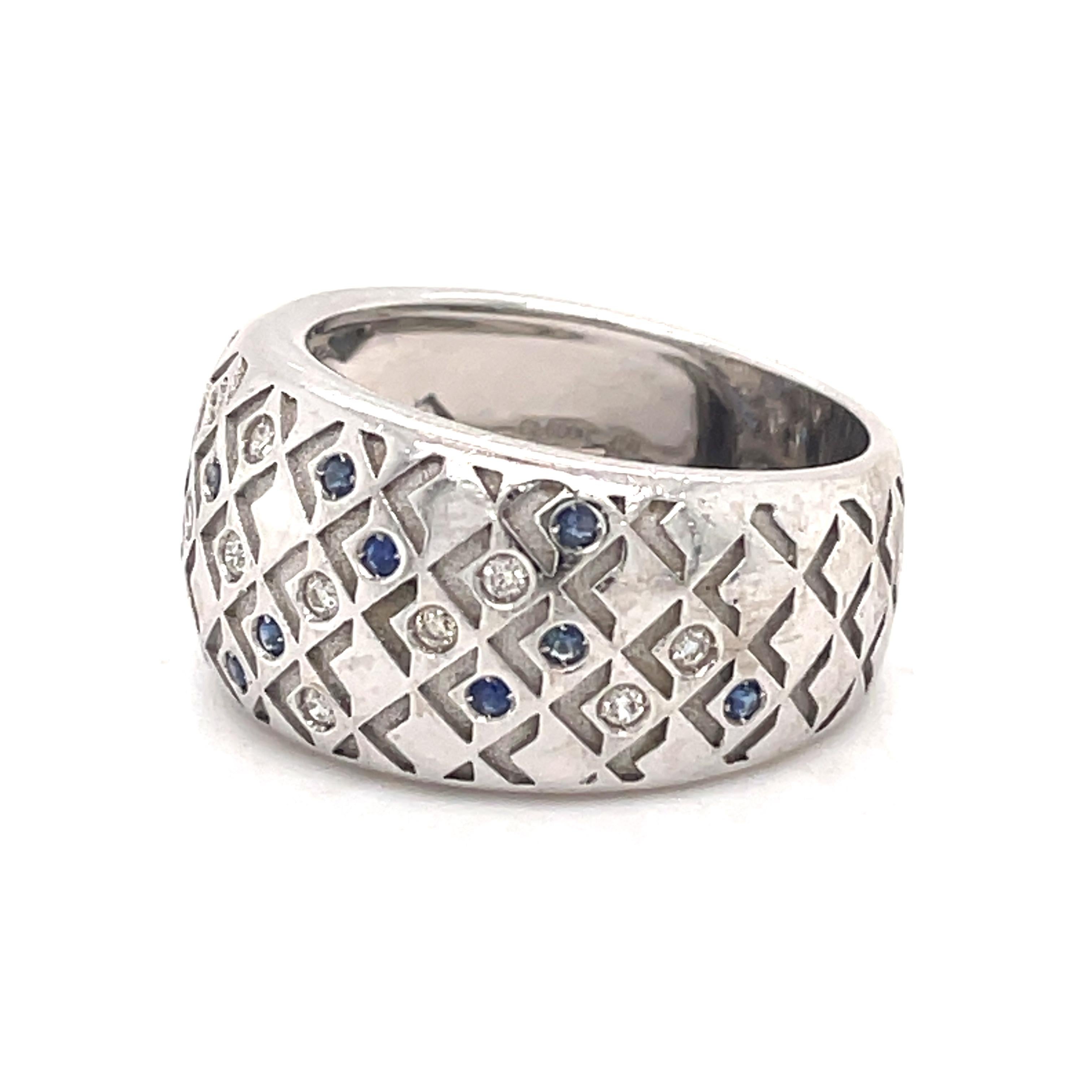 Round Cut MAUBOUSSIN - Salomé Ring, Natural Diamond and Sapphire ring, 18k White Gold For Sale