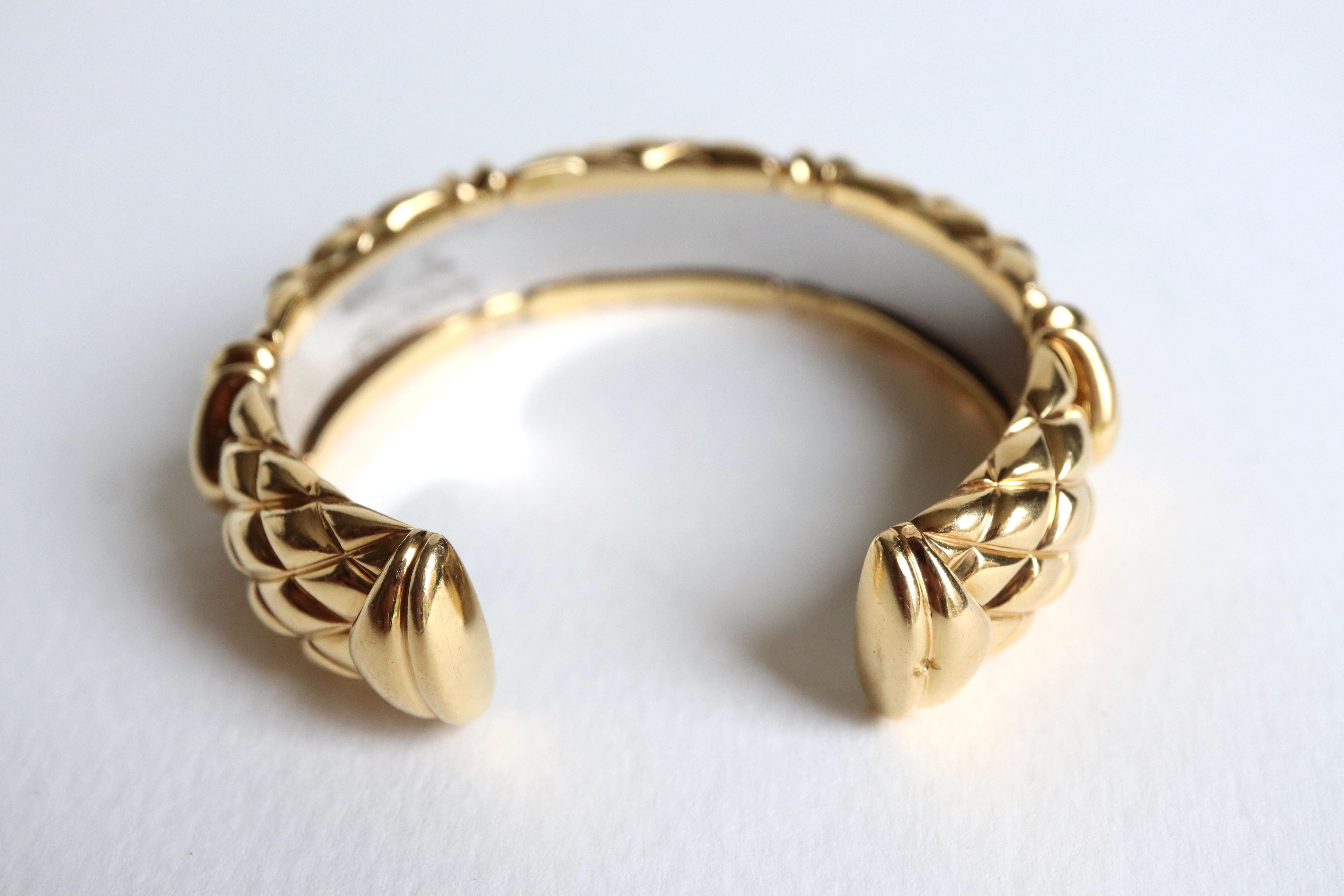 Mauboussin Bracelet semi-rigé en or jaune 18 carats et diamants Bon état - En vente à Paris, FR