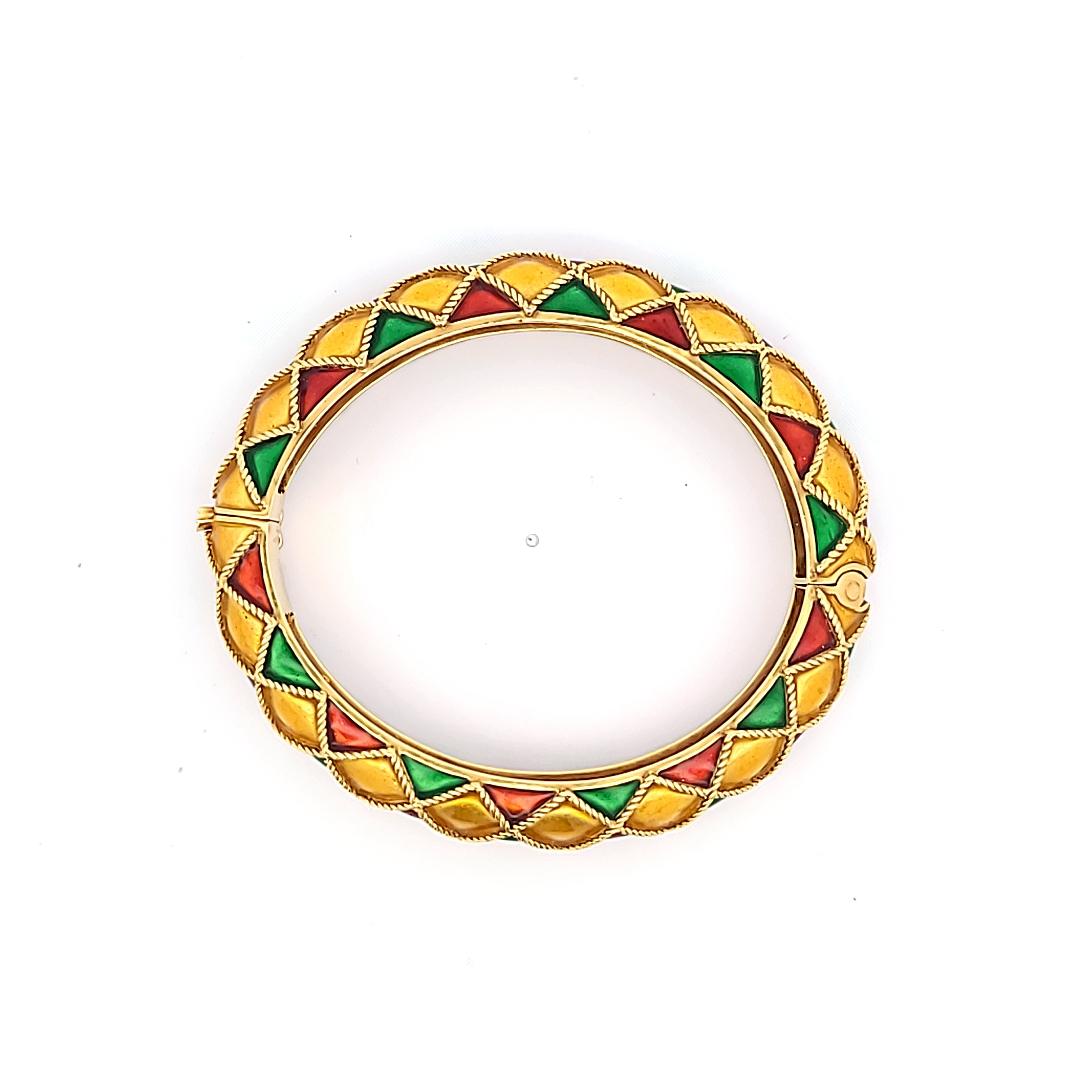 Mauboussin, bracelet jonc vintage en or jaune 18 carats et émail 68,30 grammes en vente 3