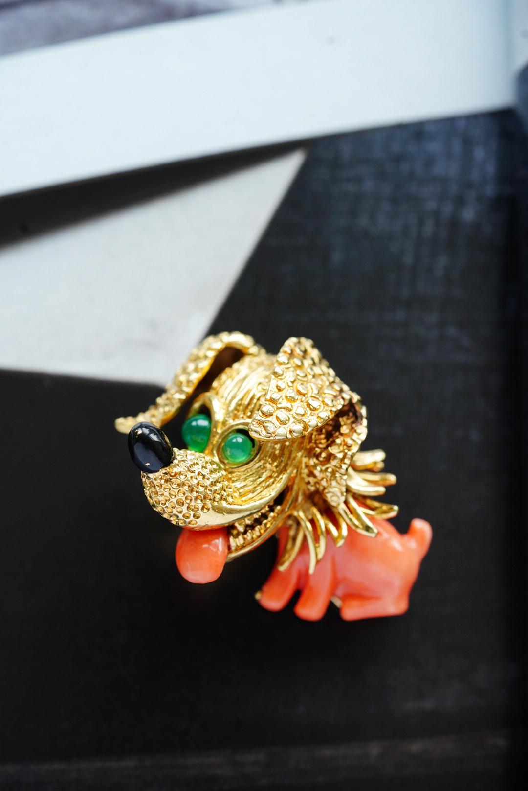 Contemporary Mauboussin Vintage Yellow Gold Coral Chrysoprase Puppy brooch For Sale