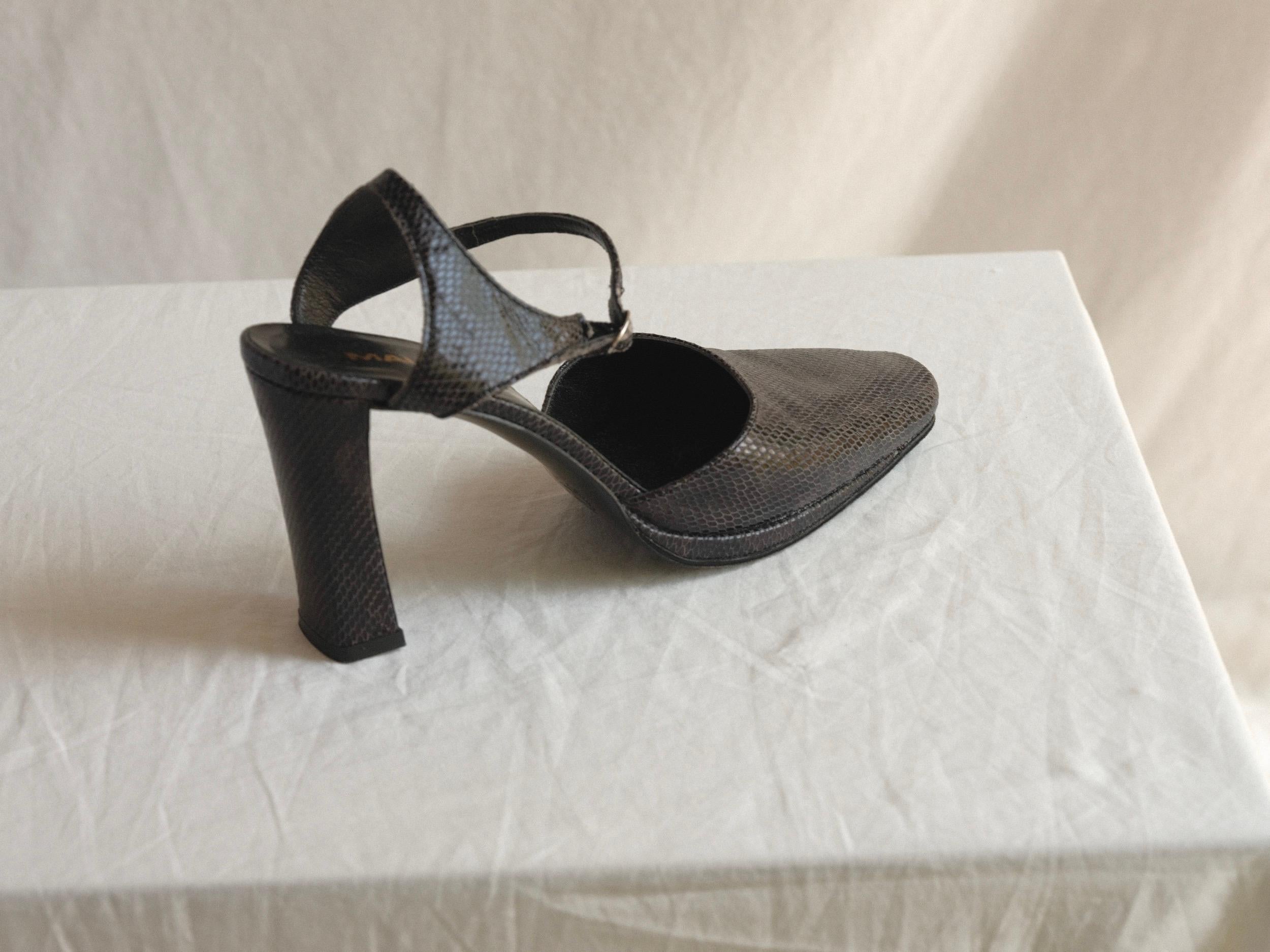 Women's Maud Frizon 1990's Heels Embossed Leather Size 9  For Sale