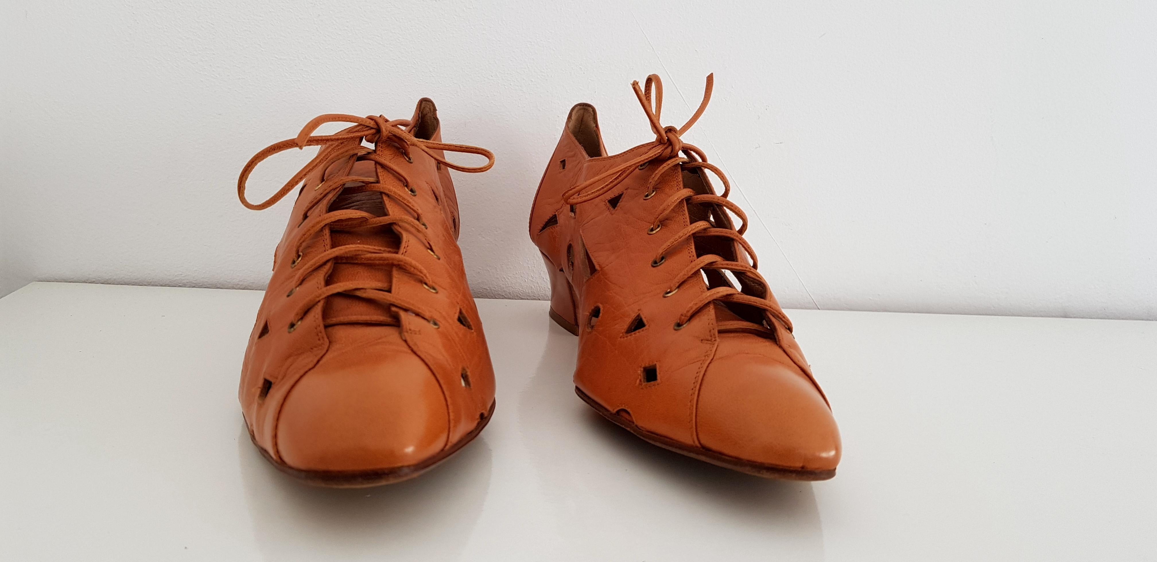 Maud Frizon Caramel Leather Hollowed Design Shoes. Size 10 For Sale 2