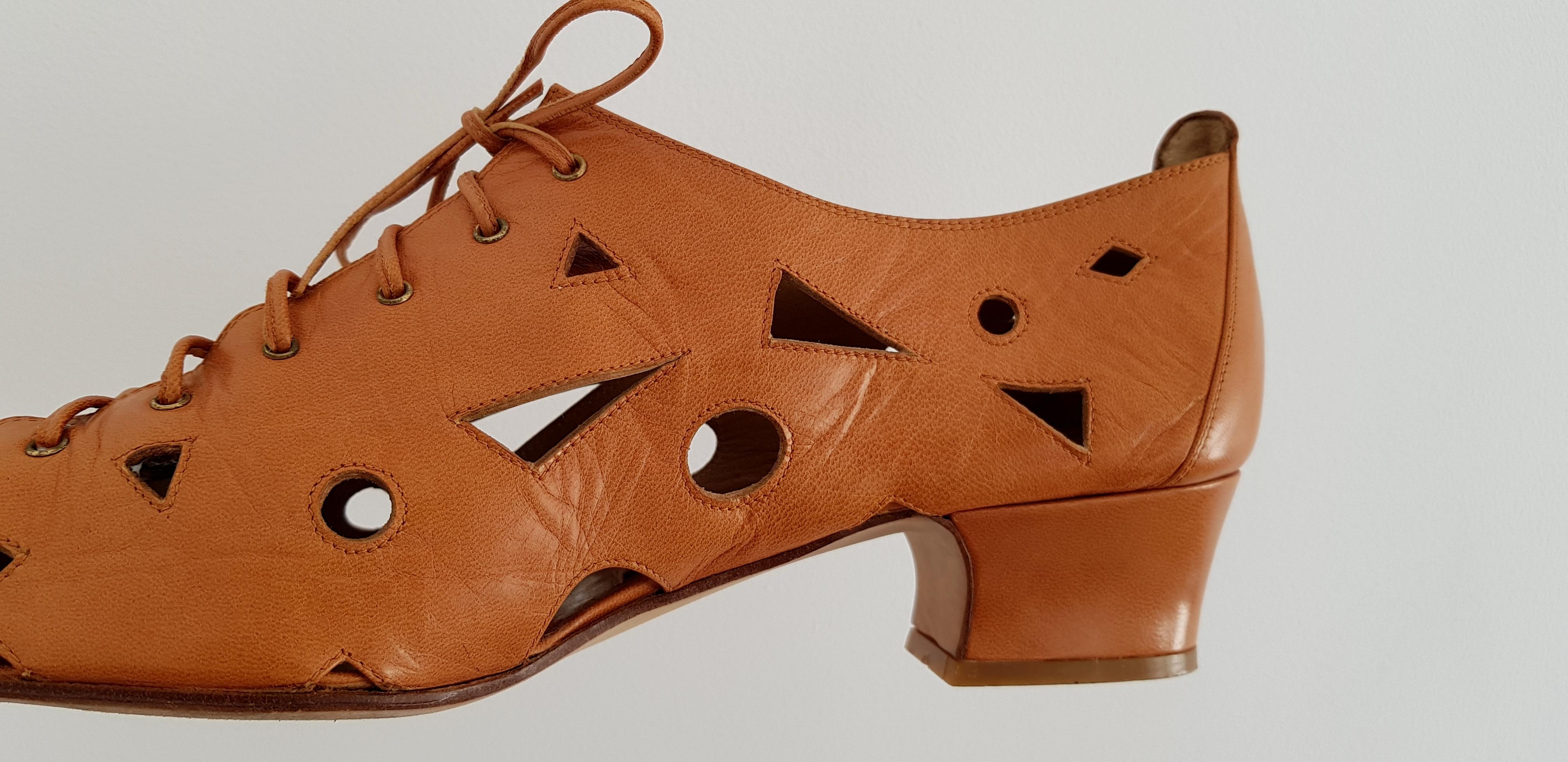 Maud Frizon Caramel Leather Hollowed Design Shoes. Size 10 For Sale 3