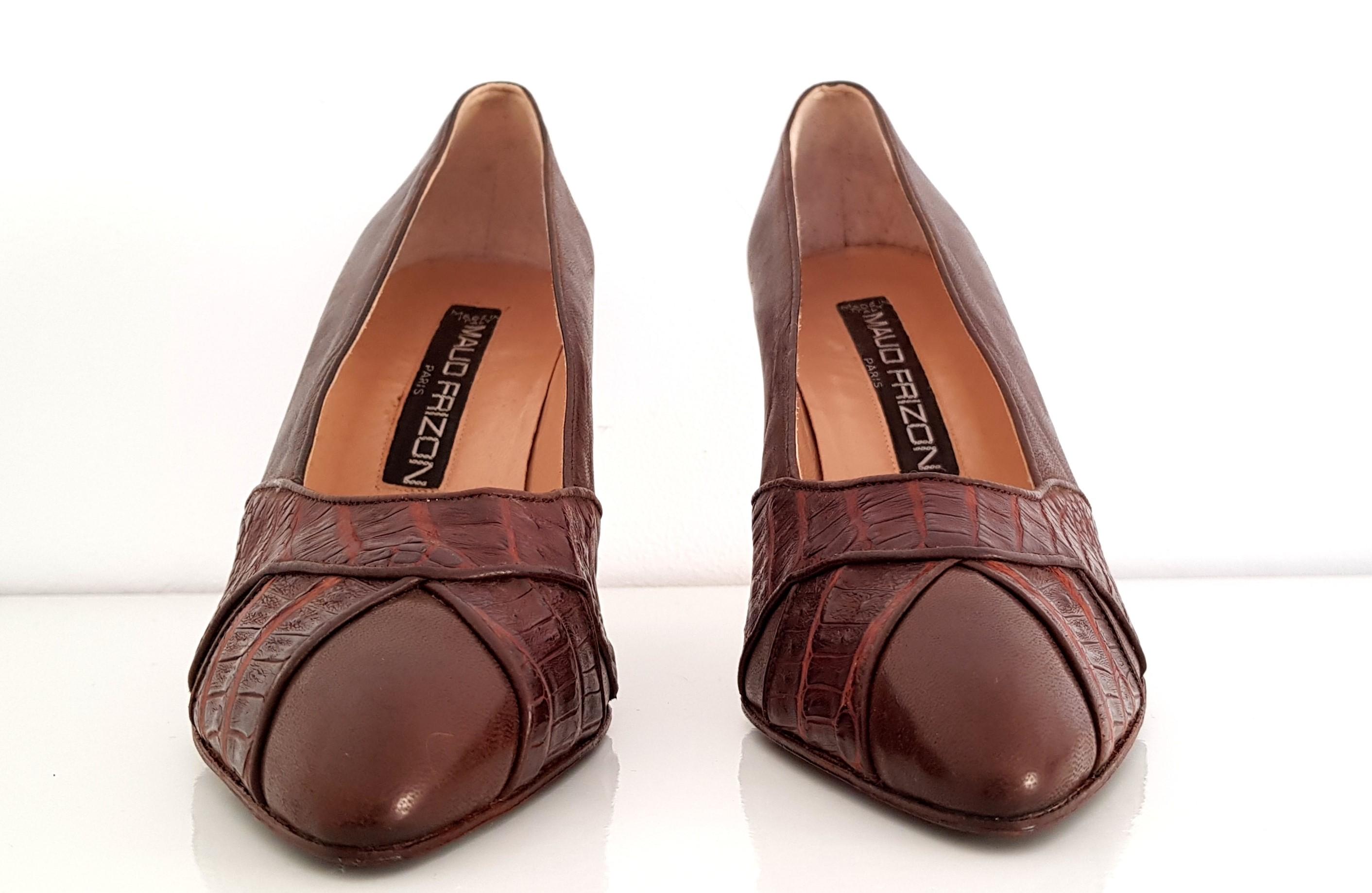 Beautiful, Rare and Unique Maud Frizon Heels
Wild Crocodile Leather and Wooden Sole
Conditions: NEW, perfect conditions.
Heel height: 9 cm
Size 39 (EU)
Made in Italy