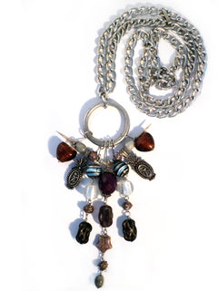 MAUKE V JEWELRY Lange Kette Halskette mit Amuletten-Anhänger