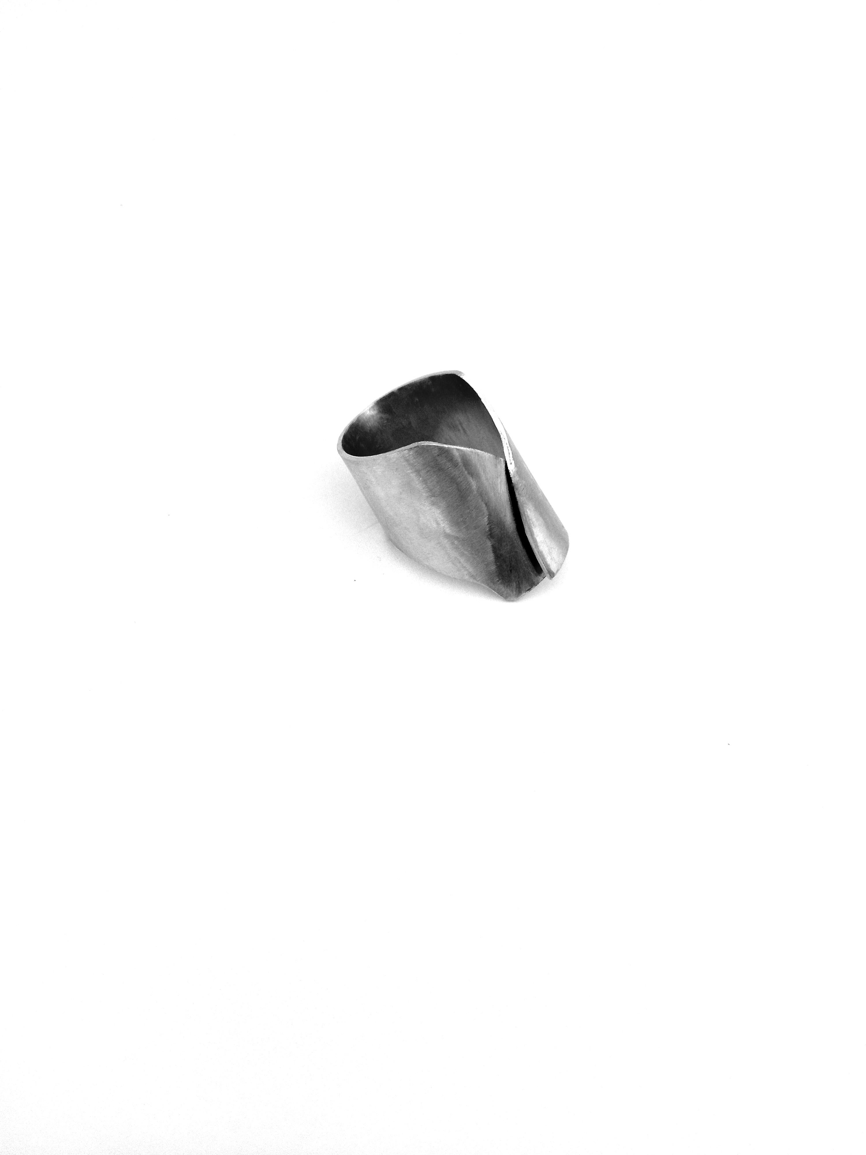 For Sale:  MAUKE V JEWELRY Sterling Silver Folded Ring 2